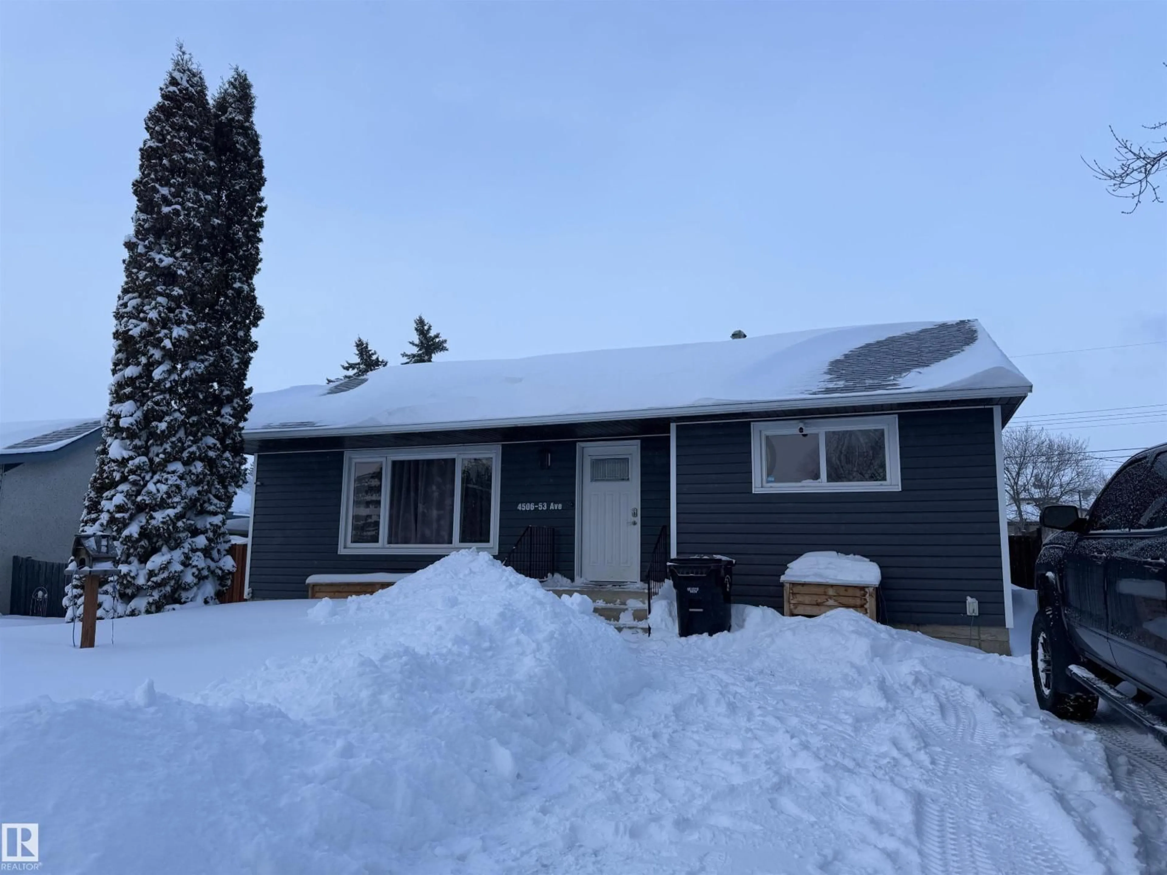 Unknown for 4506 53 AVENUE, Barrhead Alberta T7N1A1