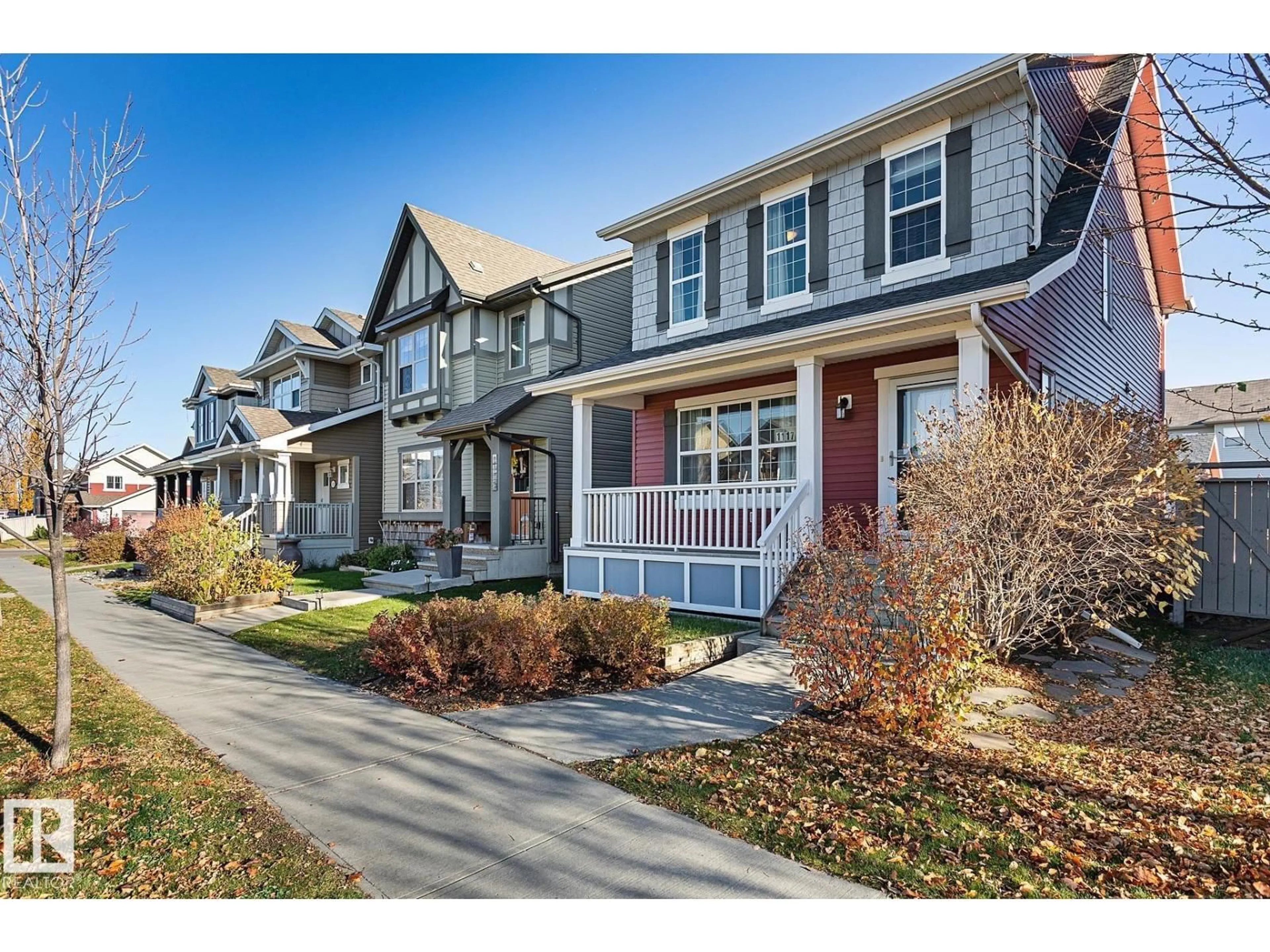 Home with vinyl exterior material, street for 1117 CHAPELLE BOULEVARD, Edmonton Alberta T6W0Y9