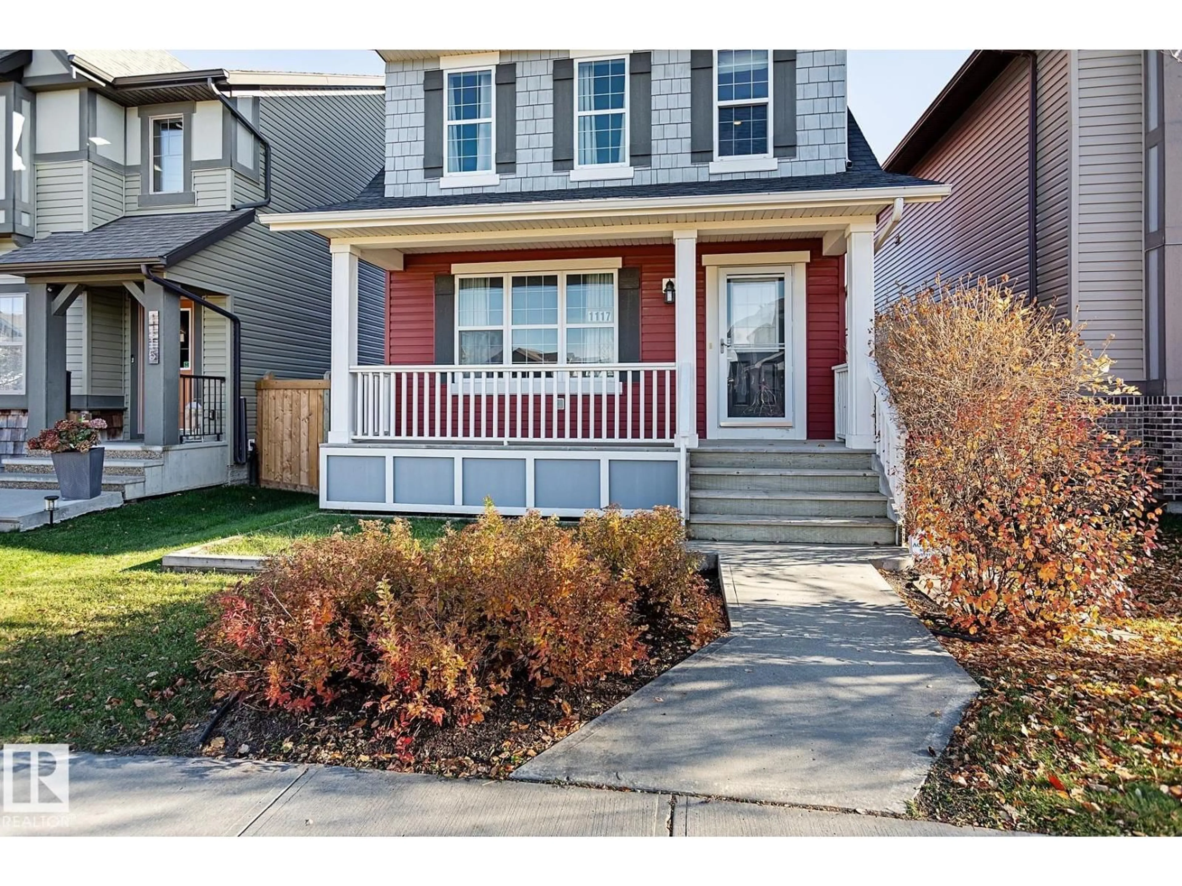 Home with vinyl exterior material, street for 1117 CHAPELLE BOULEVARD, Edmonton Alberta T6W0Y9