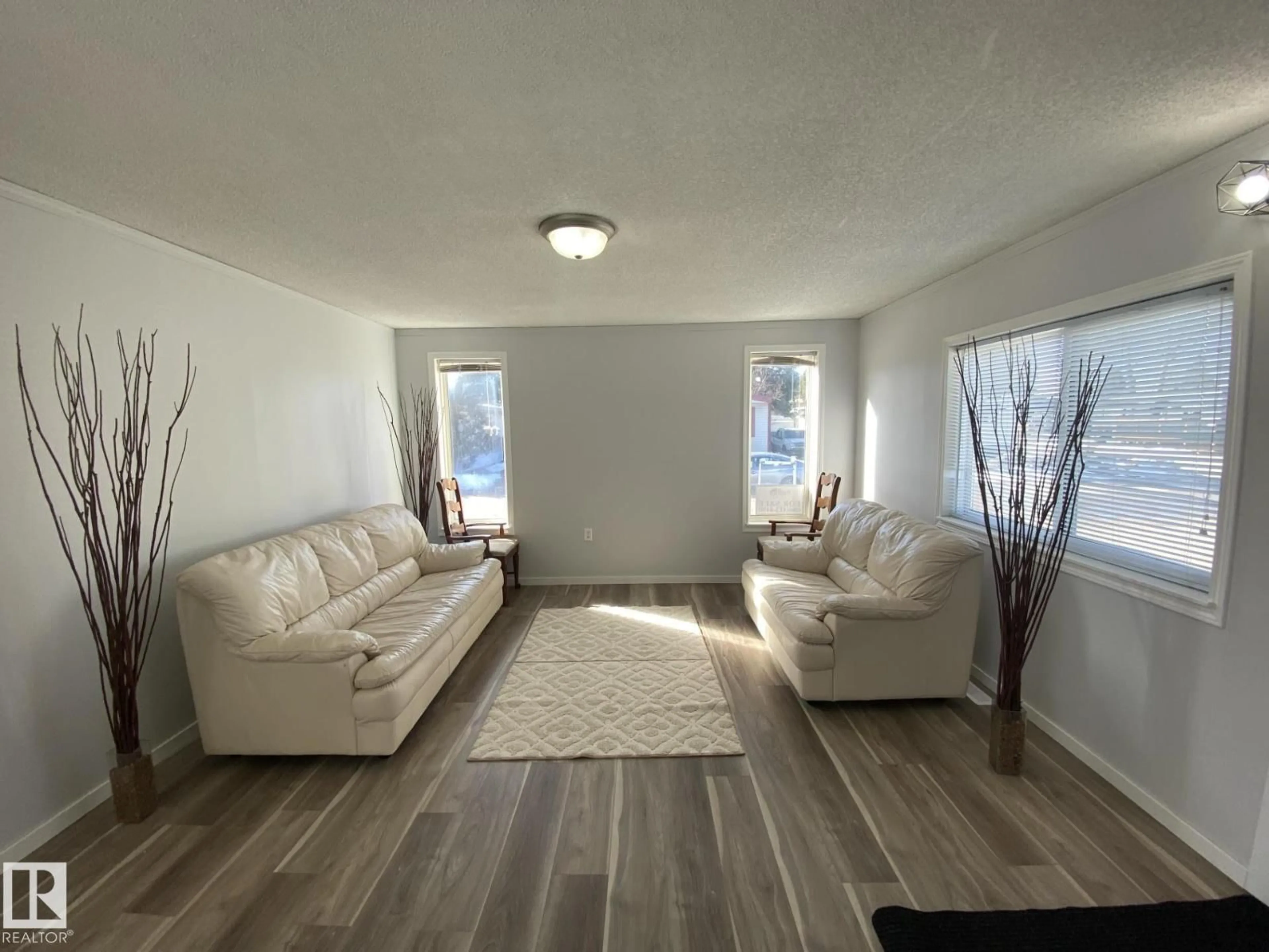 Living room with furniture, unknown for 56 WESTVIEW BOULEVARD, Edmonton Alberta T5S1T5