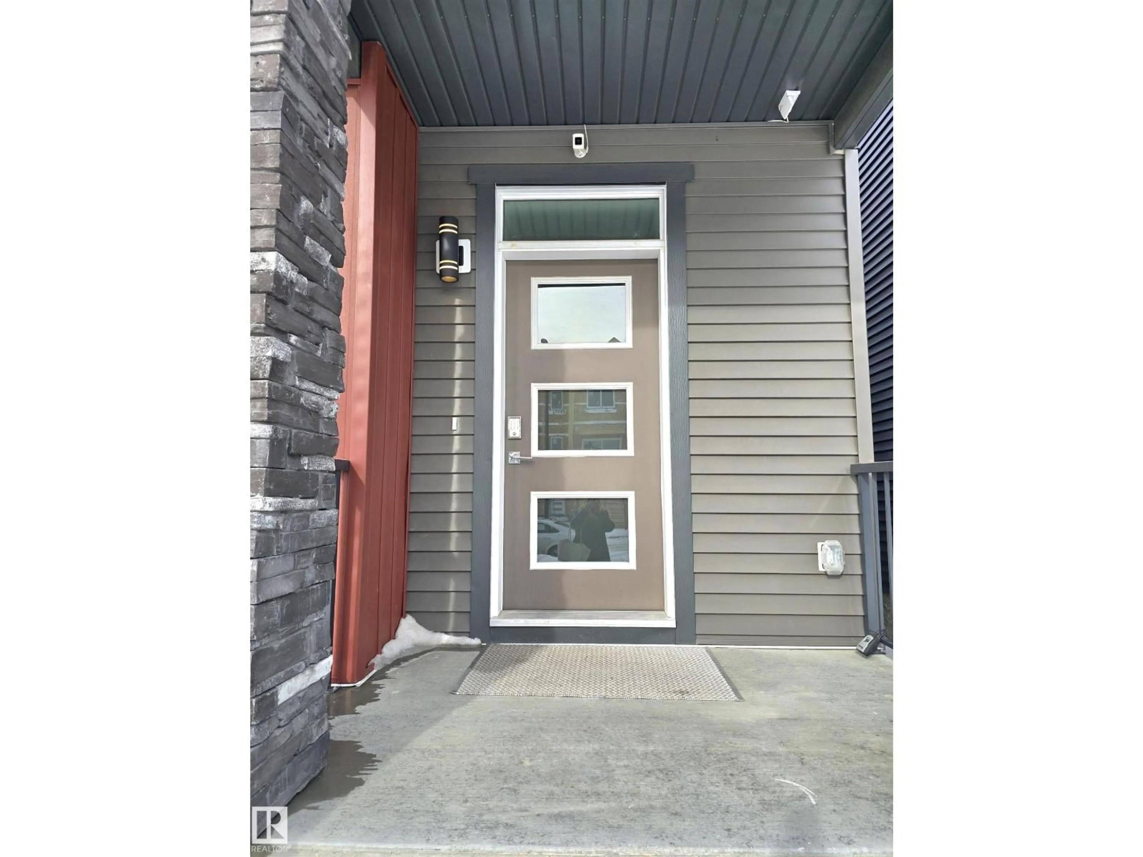 Indoor entryway for SW - 8040 KIRIAK LI, Edmonton Alberta T6W4V2