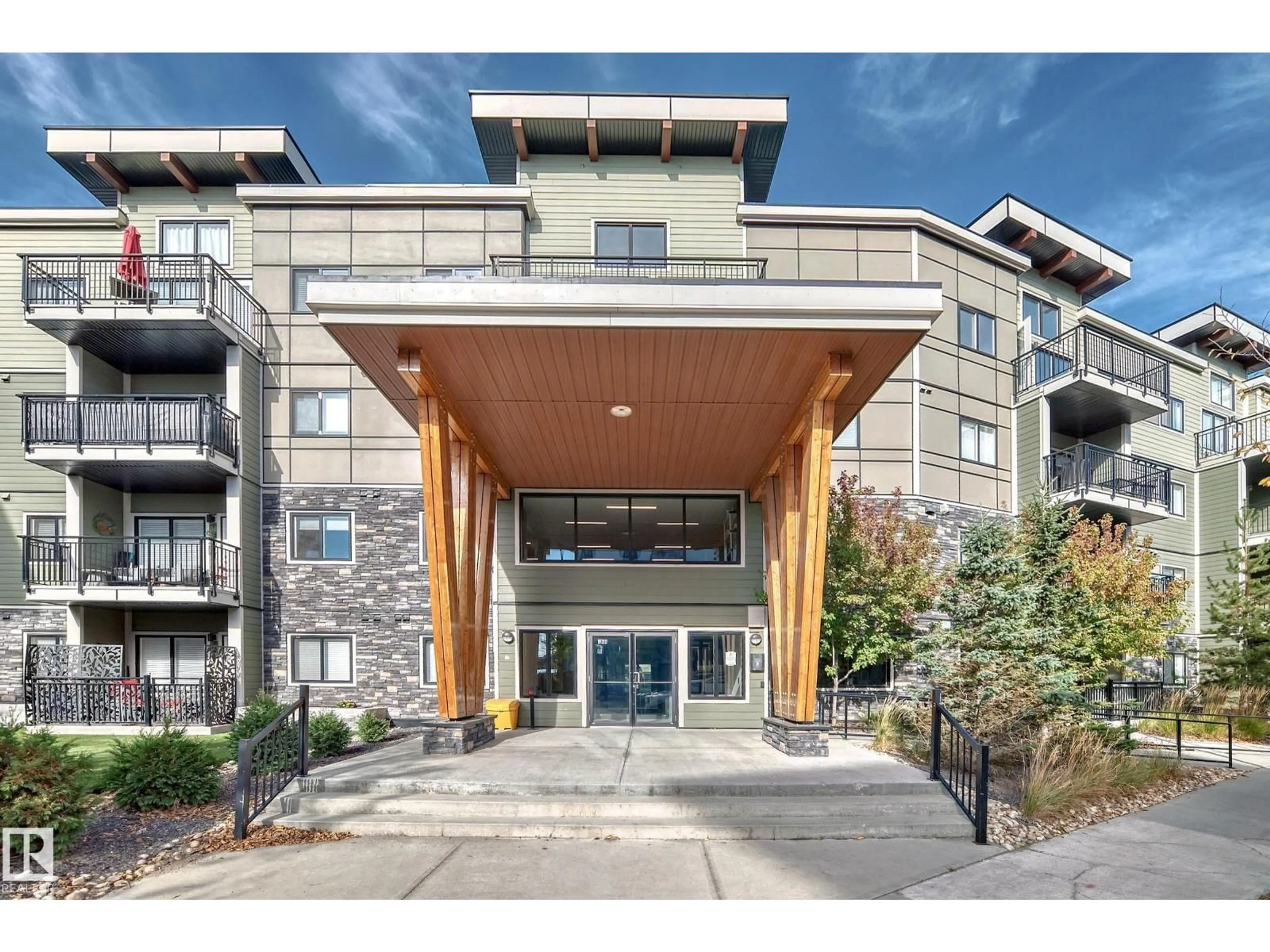 Indoor foyer for 560 - 124 GRIESBACH PARADE, Edmonton Alberta T5E6X1