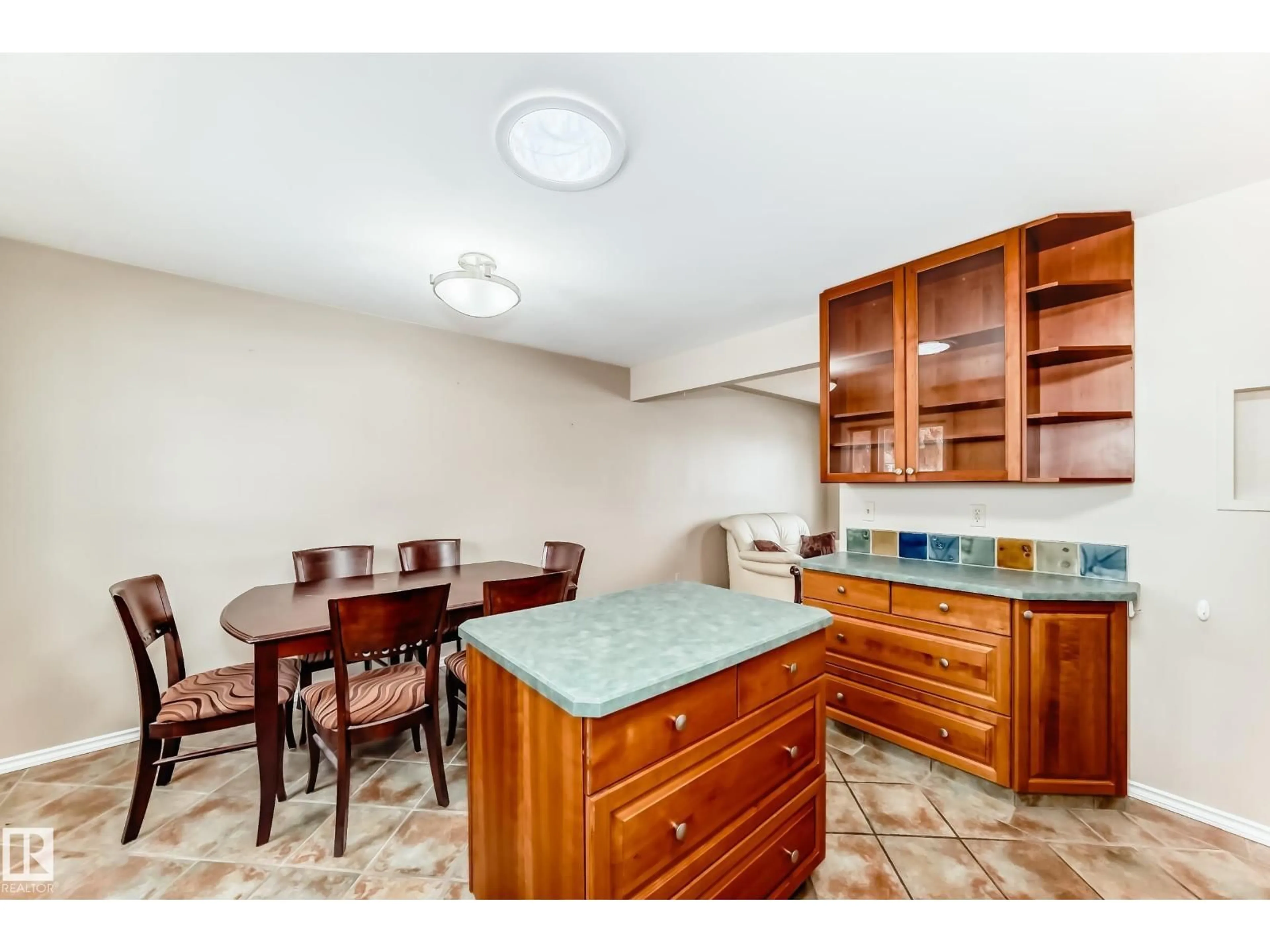 Standard kitchen, unknown for 3629 117 AV, Edmonton Alberta T5W0X9