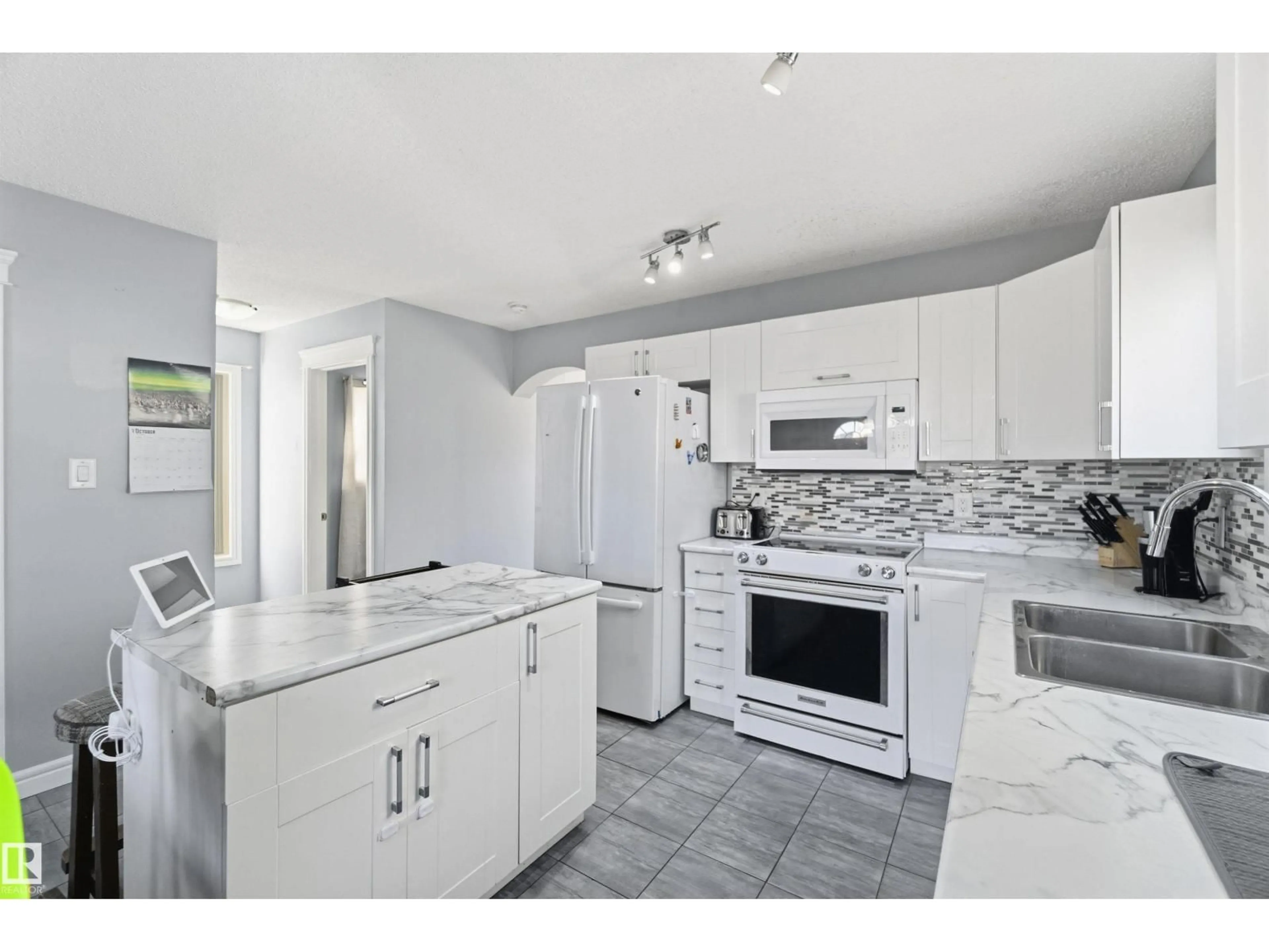 Unknown for NW - 3908 161 AV, Edmonton Alberta T5Y3J8