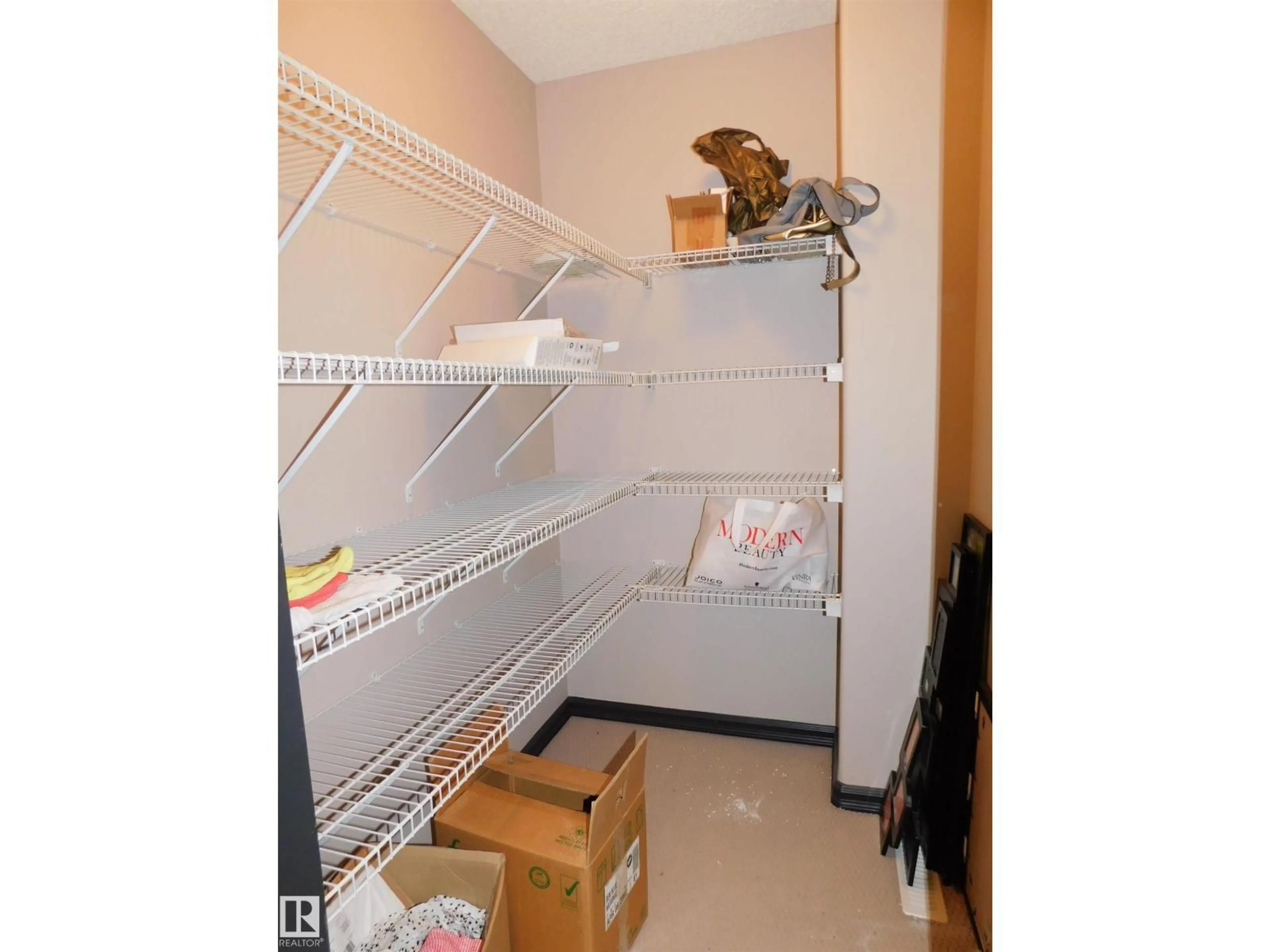 Storage room or clothes room or walk-in closet for 1239 MCKINNEY CT, Edmonton Alberta T6R0B7