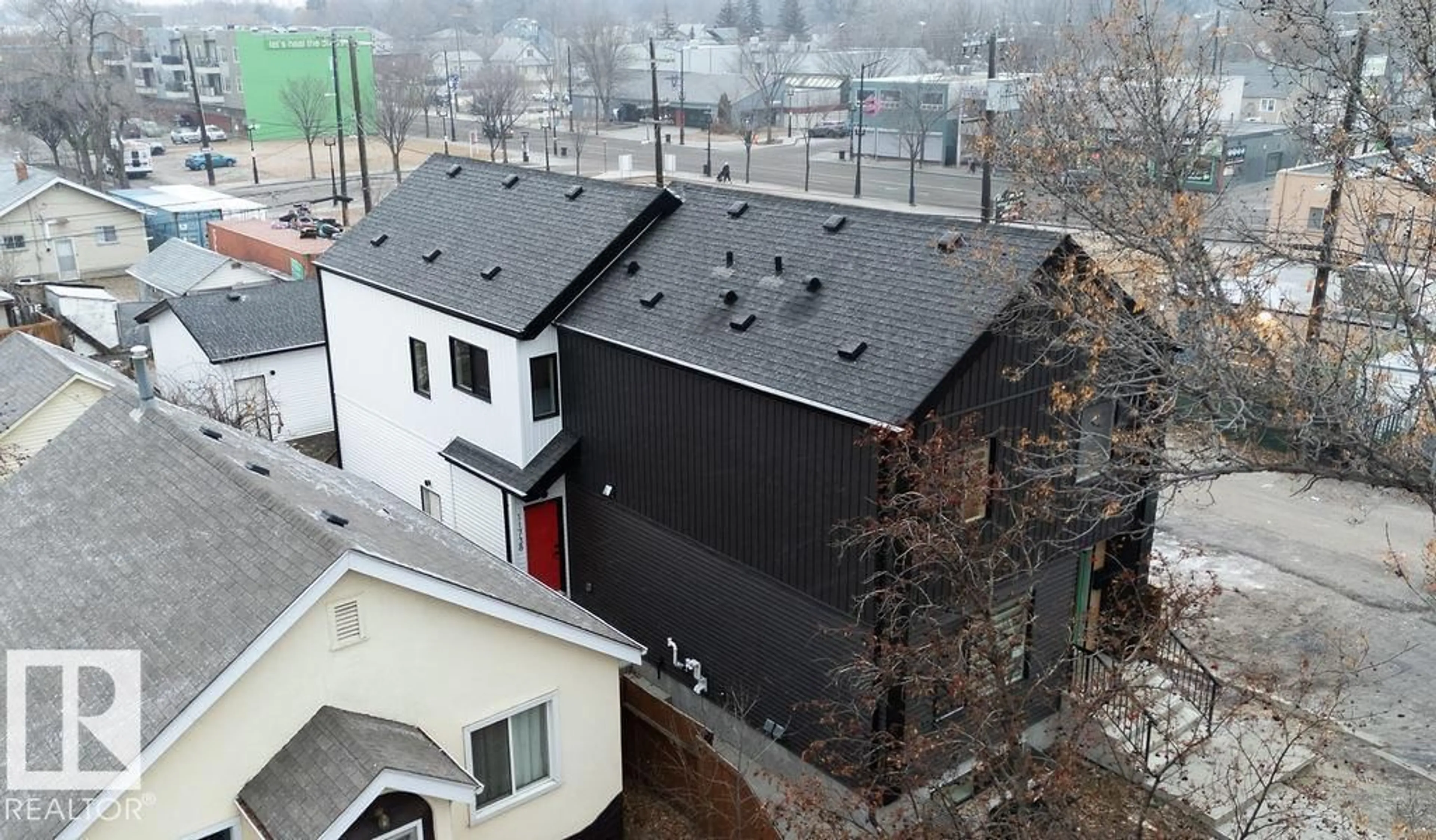 A pic from outside/outdoor area/front of a property/back of a property/a pic from drone, city buildings view from balcony for 11738 91 ST, Edmonton Alberta T5B4B3