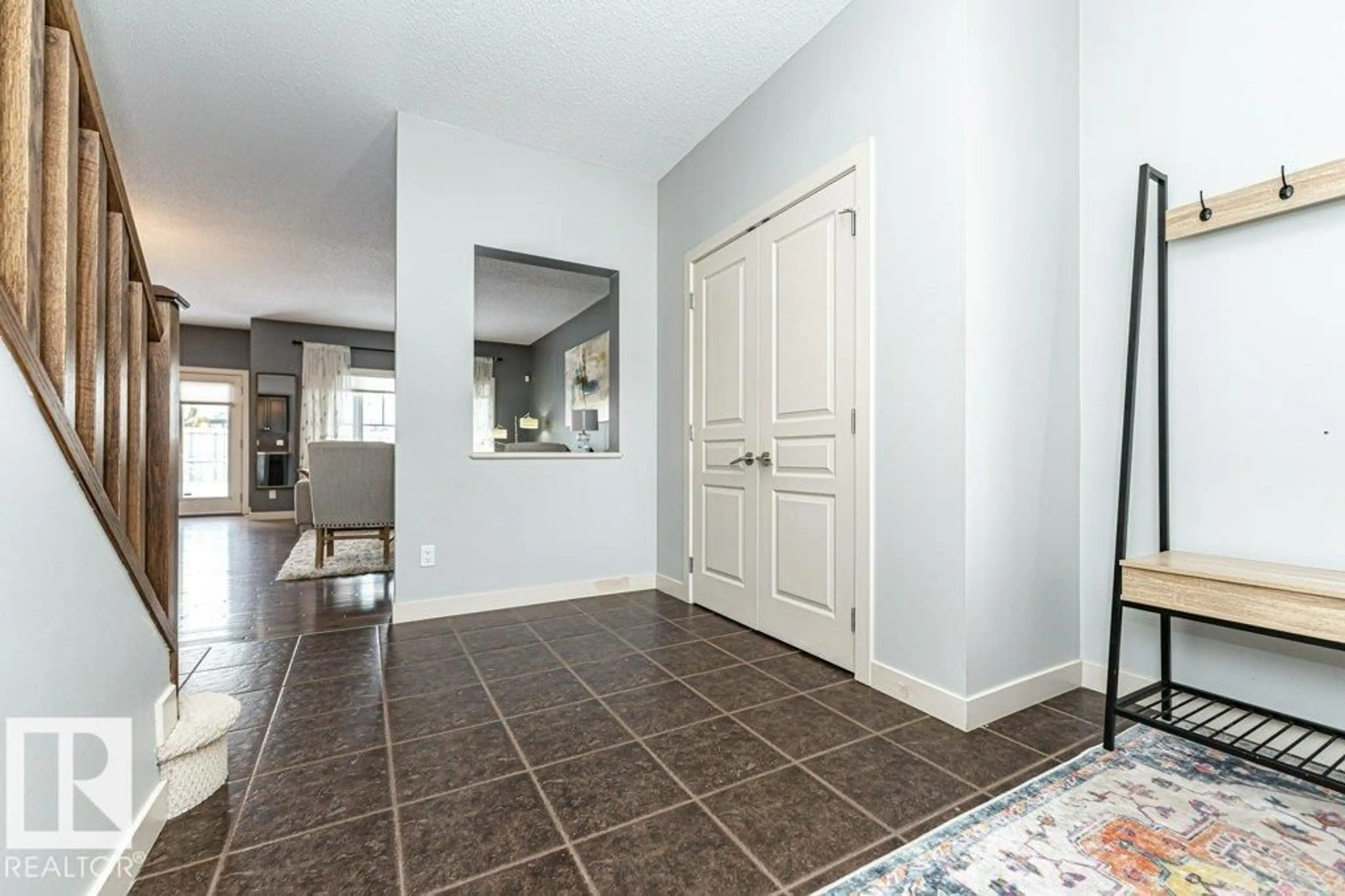 Indoor entryway for 2719 ANDERSON CR, Edmonton Alberta T6W0K5