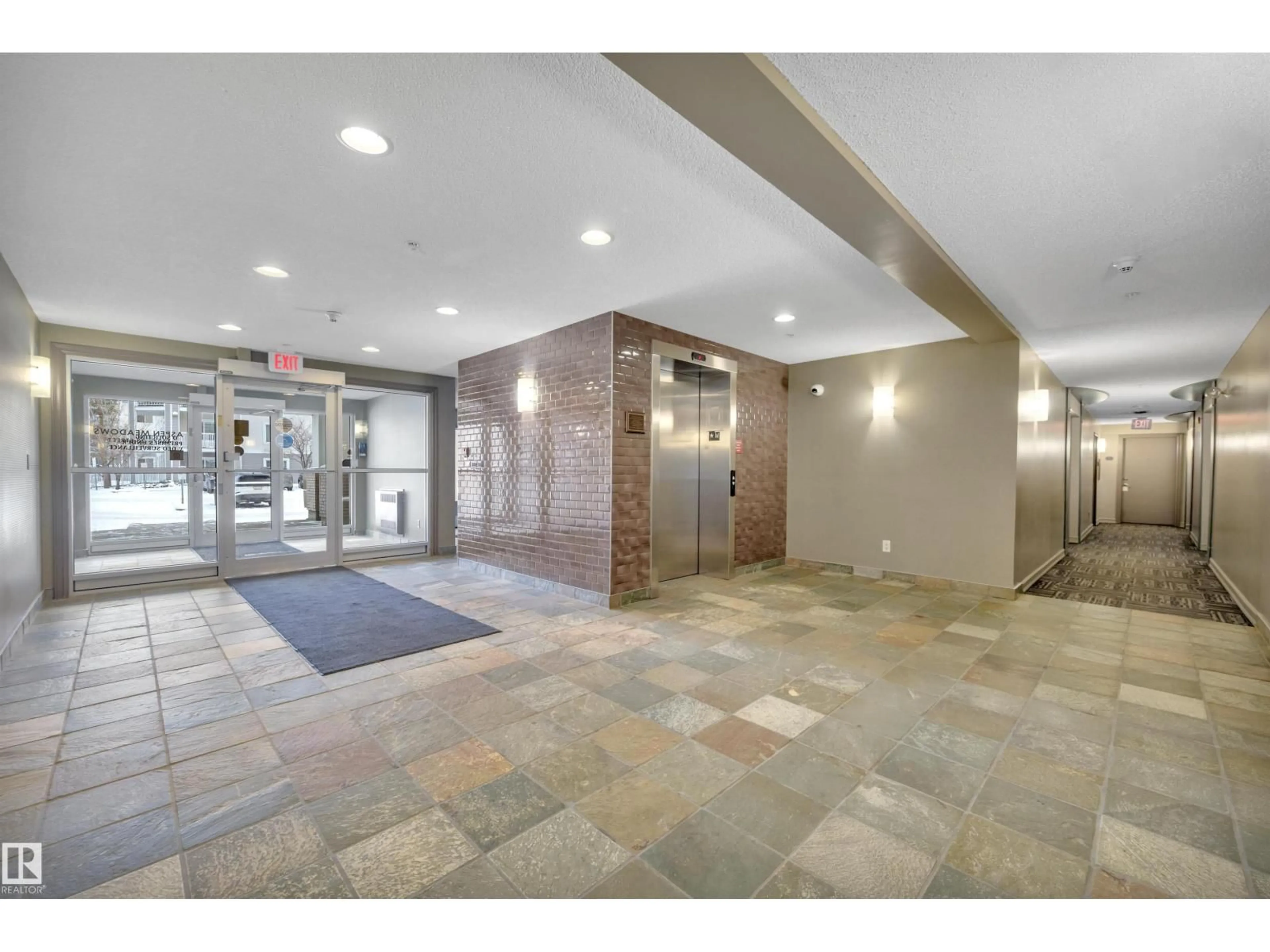Indoor foyer for #101 - 4407 23 ST, Edmonton Alberta T6T0B6