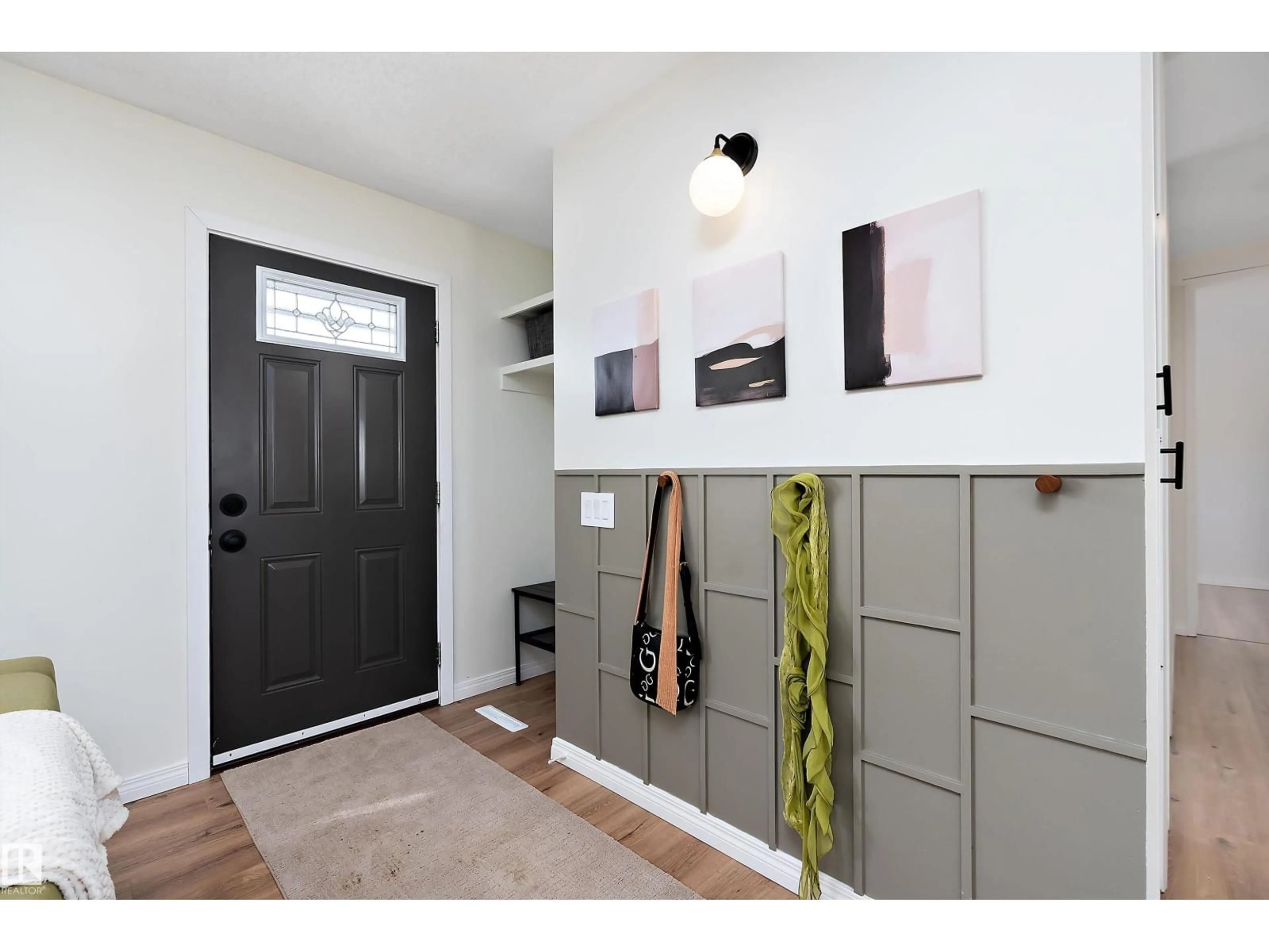 Indoor entryway for 9239 OTTEWELL RD, Edmonton Alberta T6B2C8