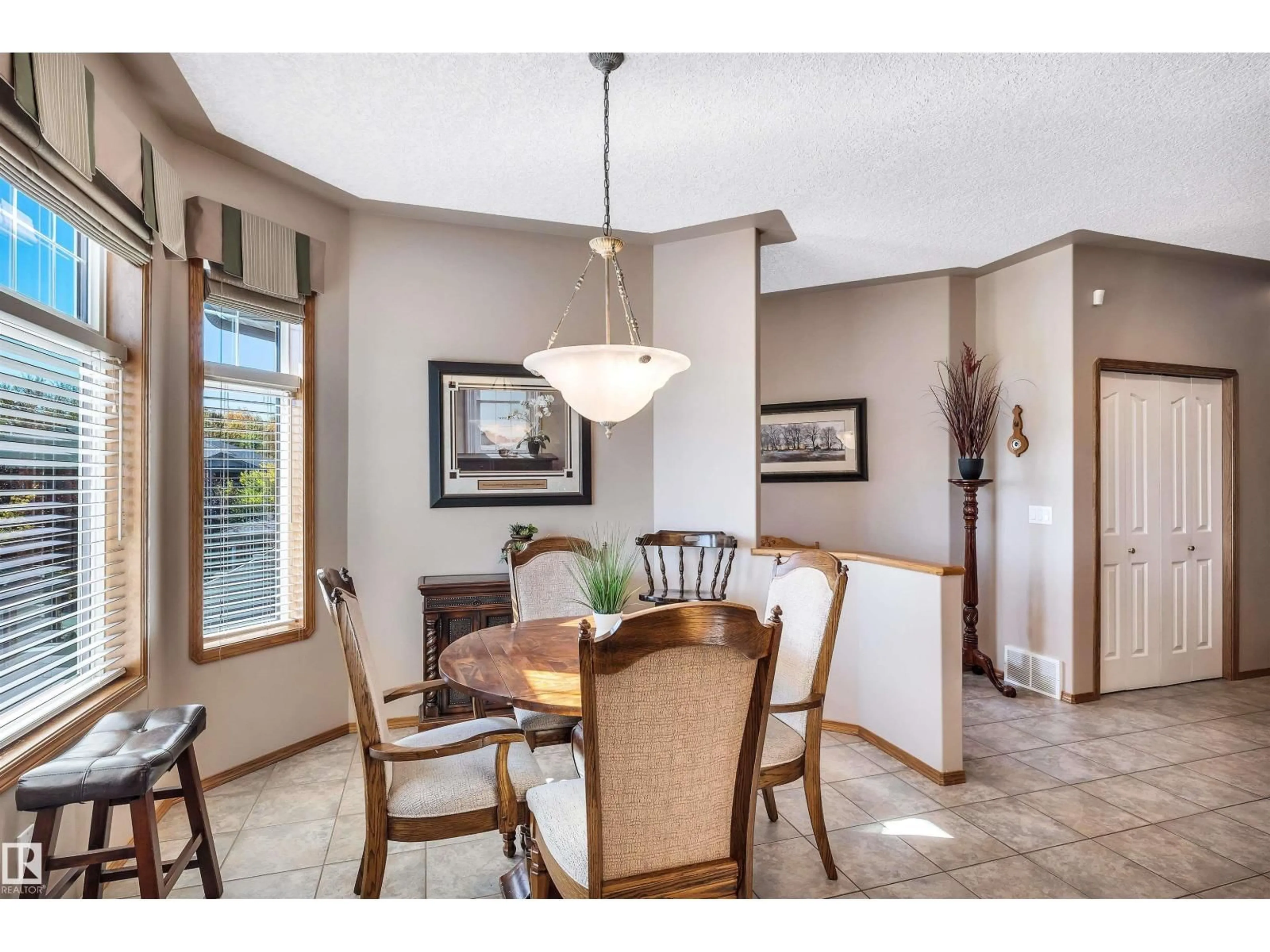 Dining room, ceramic/tile floor for #11 - 65 OAKMONT DR, St. Albert Alberta T8N6S3