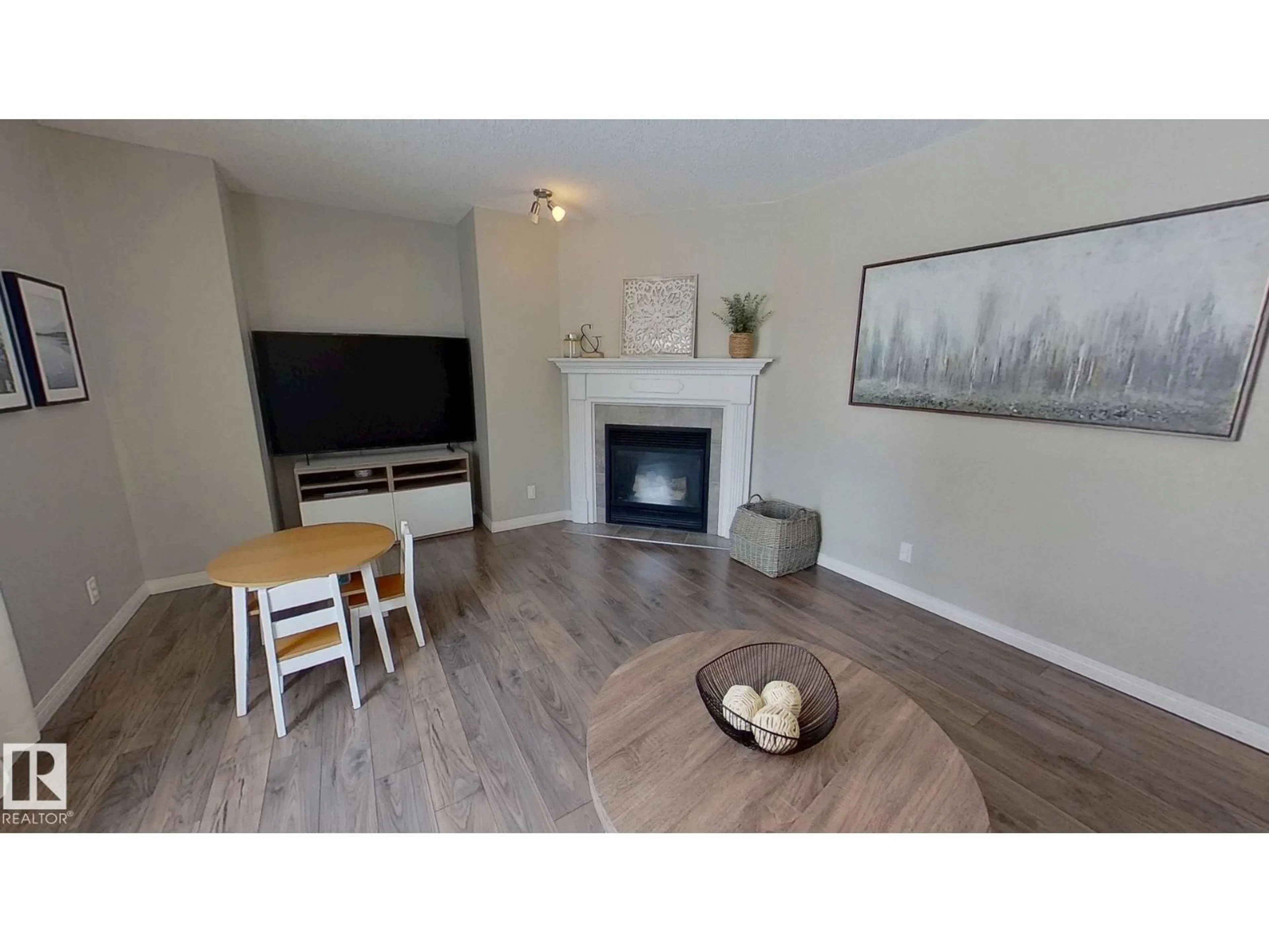 A pic of a room for 24 PIPESTONE DR, Devon Alberta T9G1S1