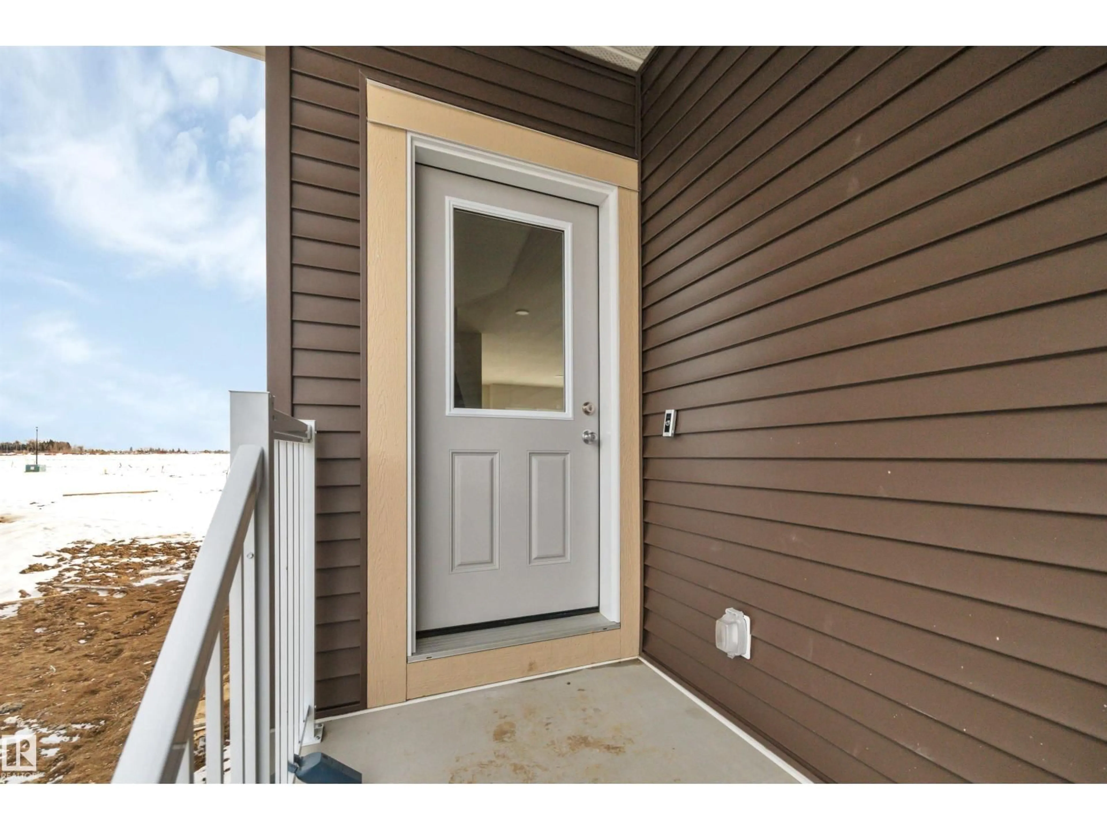 Indoor entryway for 5657 HAWTHORN WY, Edmonton Alberta T6X3K7