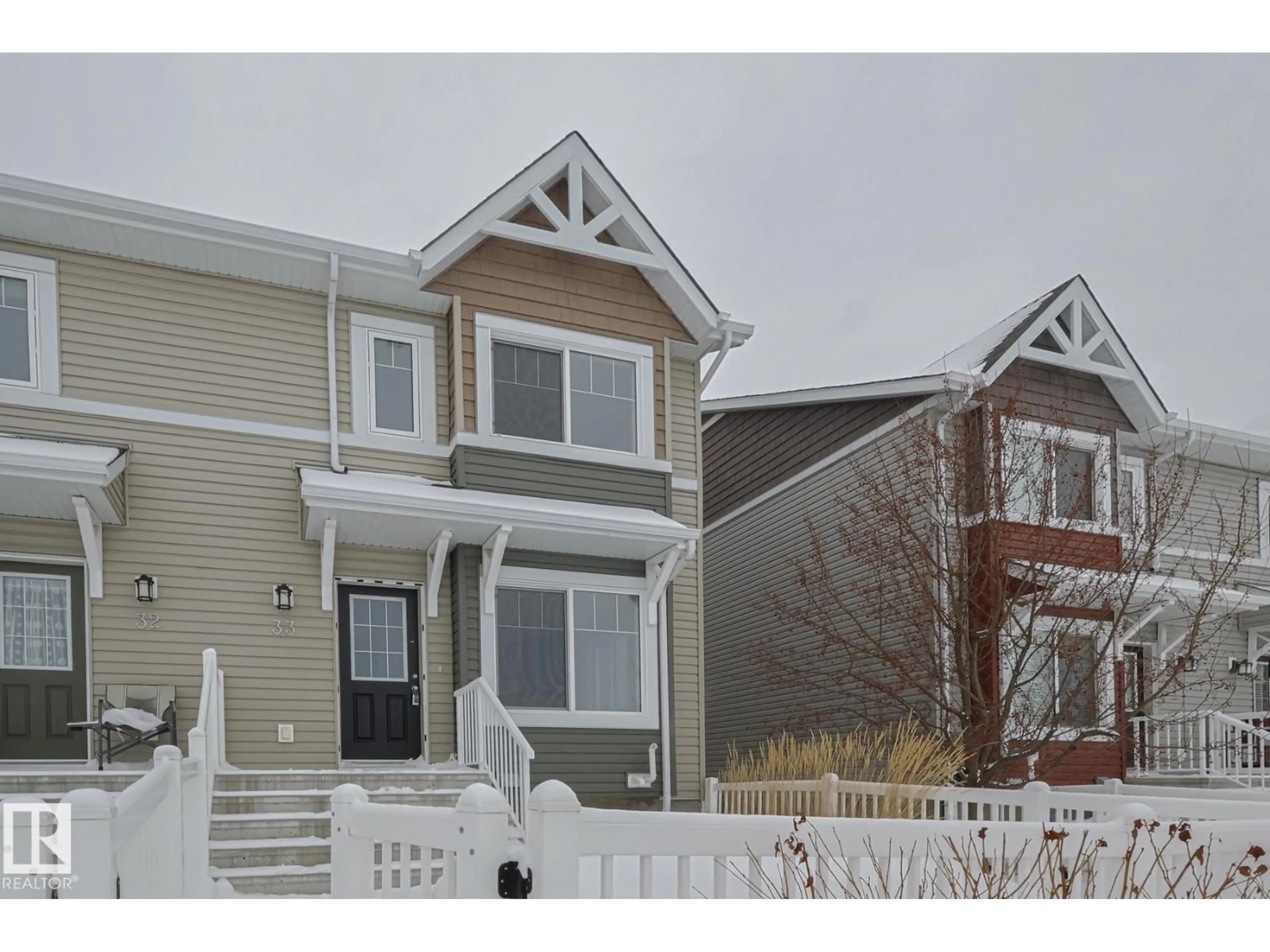 Home with vinyl exterior material, street for #33 - 14621 121 ST NW, Edmonton Alberta T5X0H2