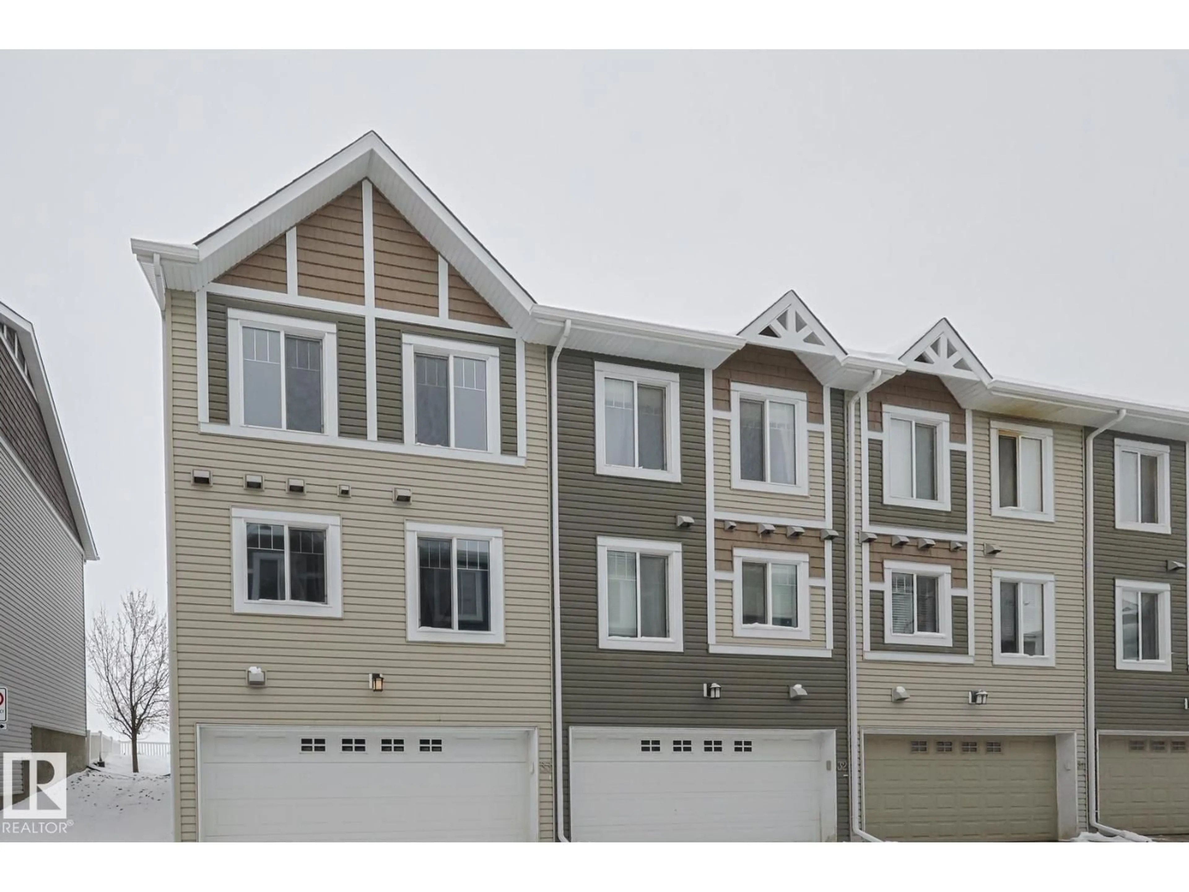 Home with vinyl exterior material, unknown for #33 - 14621 121 ST NW, Edmonton Alberta T5X0H2