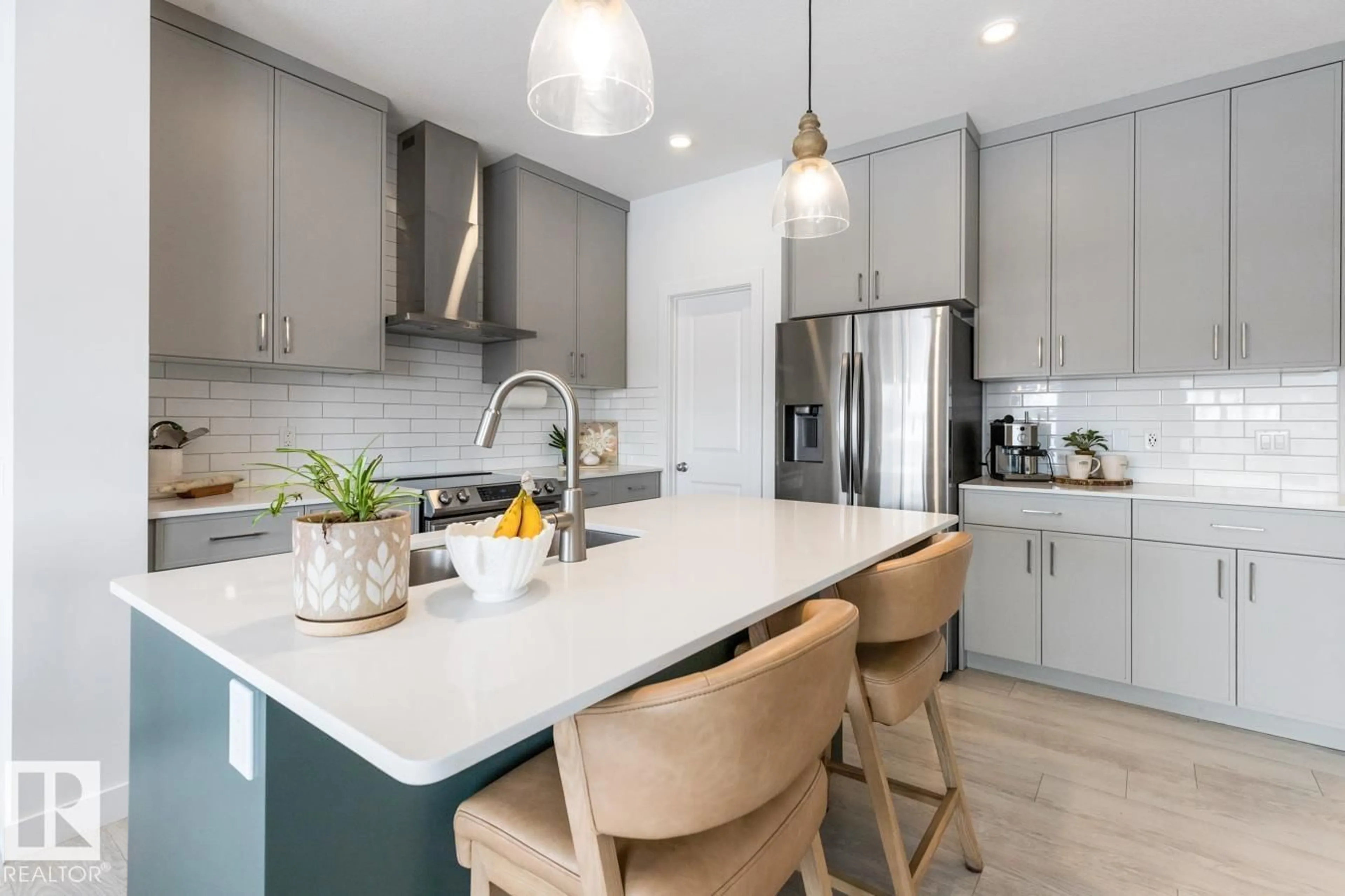 Open concept kitchen, ceramic/tile floor for 94 HORTON WY, Ardrossan Alberta T8E0B2