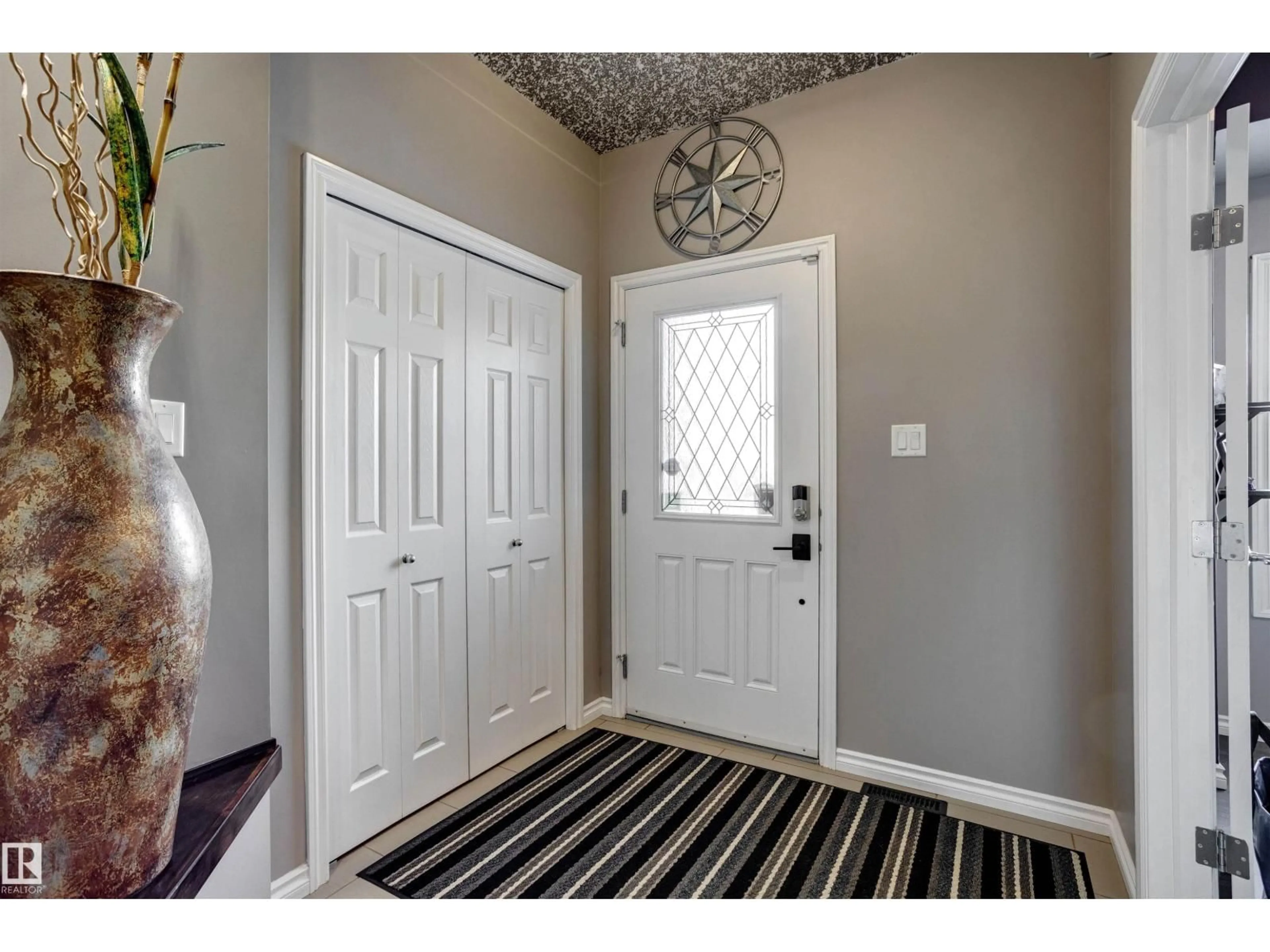 Indoor entryway for SW - 3351 WEIDLE WY, Edmonton Alberta T6X1T2