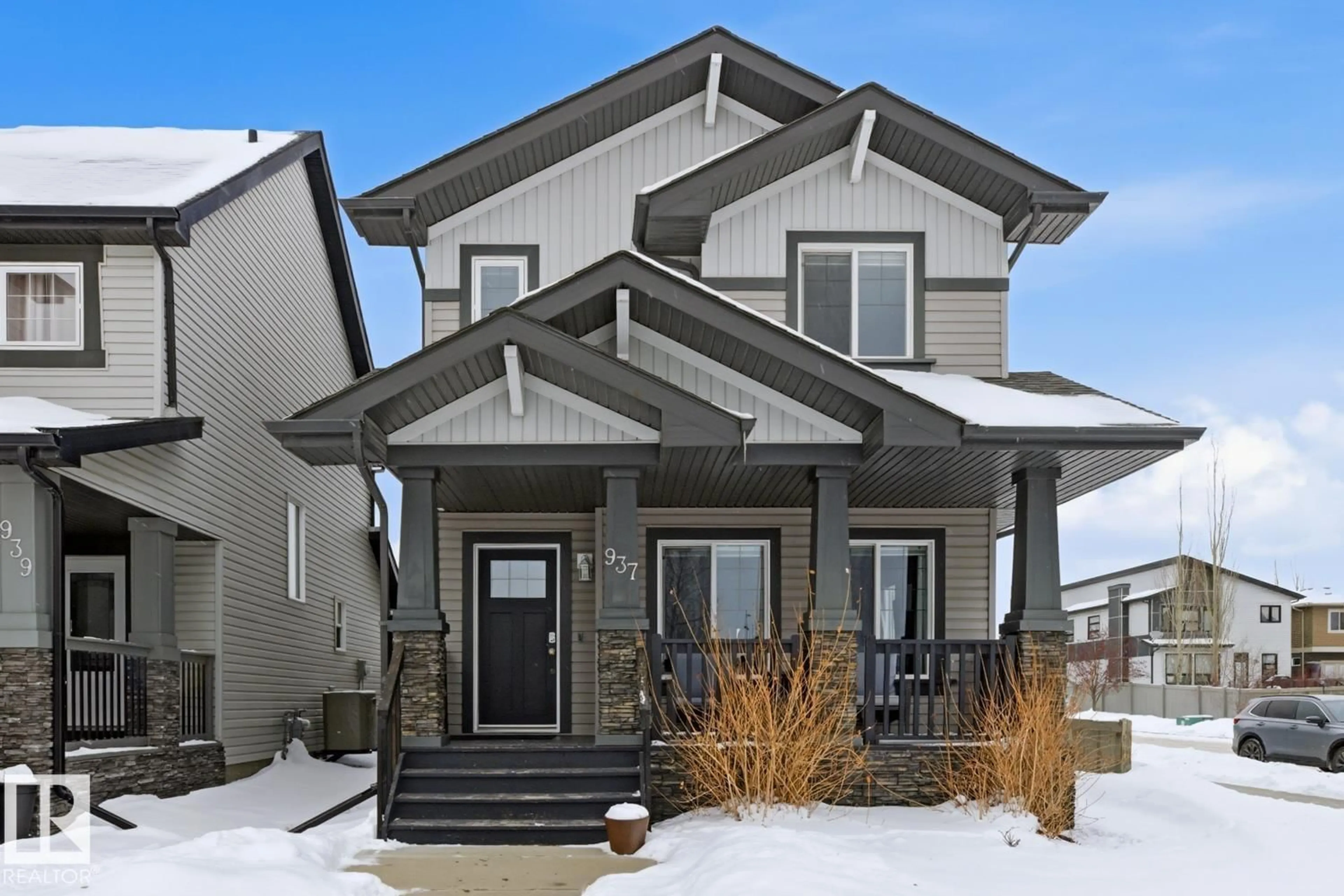 Home with vinyl exterior material, street for 937 CRYSTALLINA NERA WY, Edmonton Alberta T5Z0L1