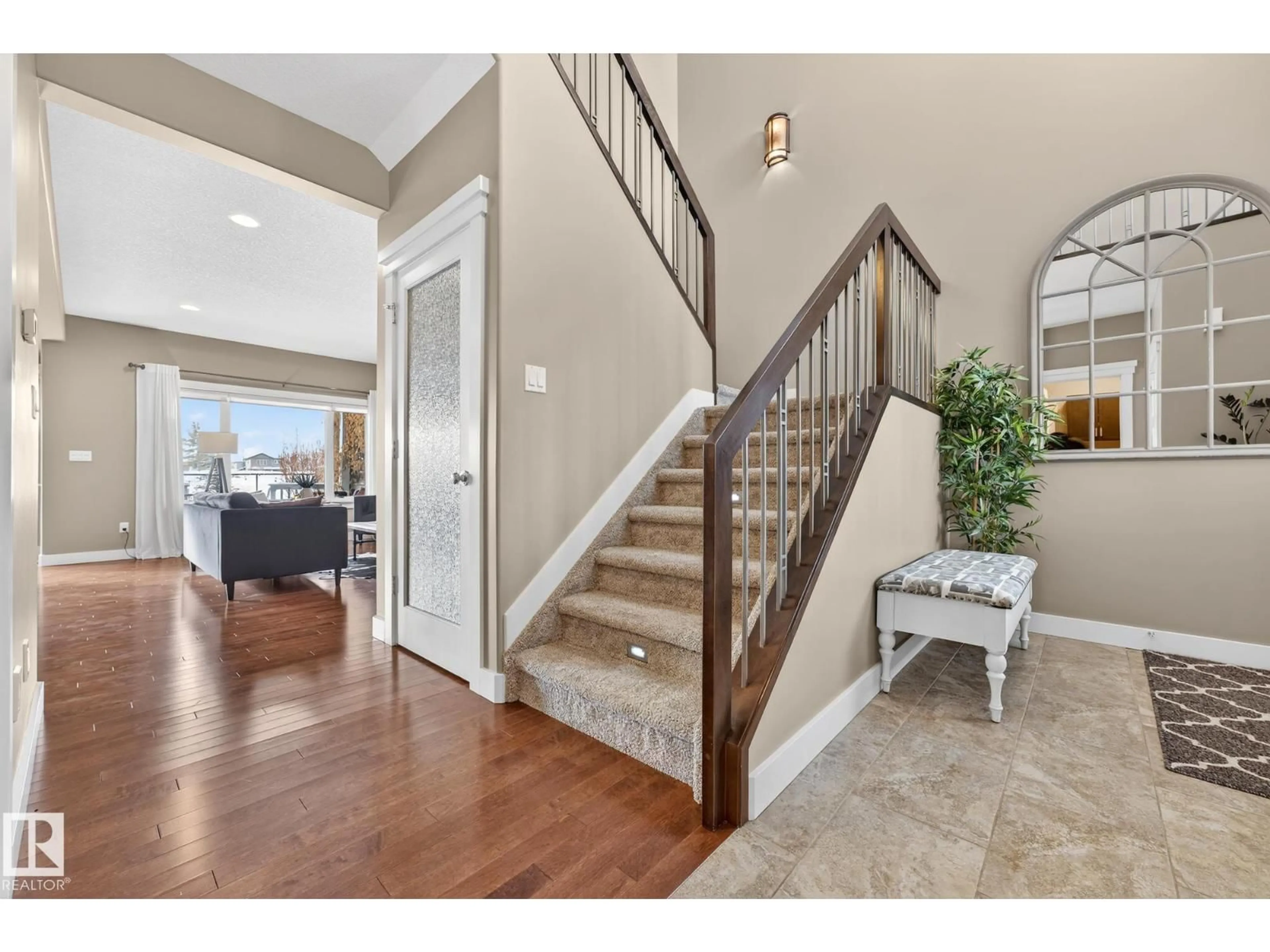 Indoor entryway for 21 DITTRICH, Fort Saskatchewan Alberta T8L0N4