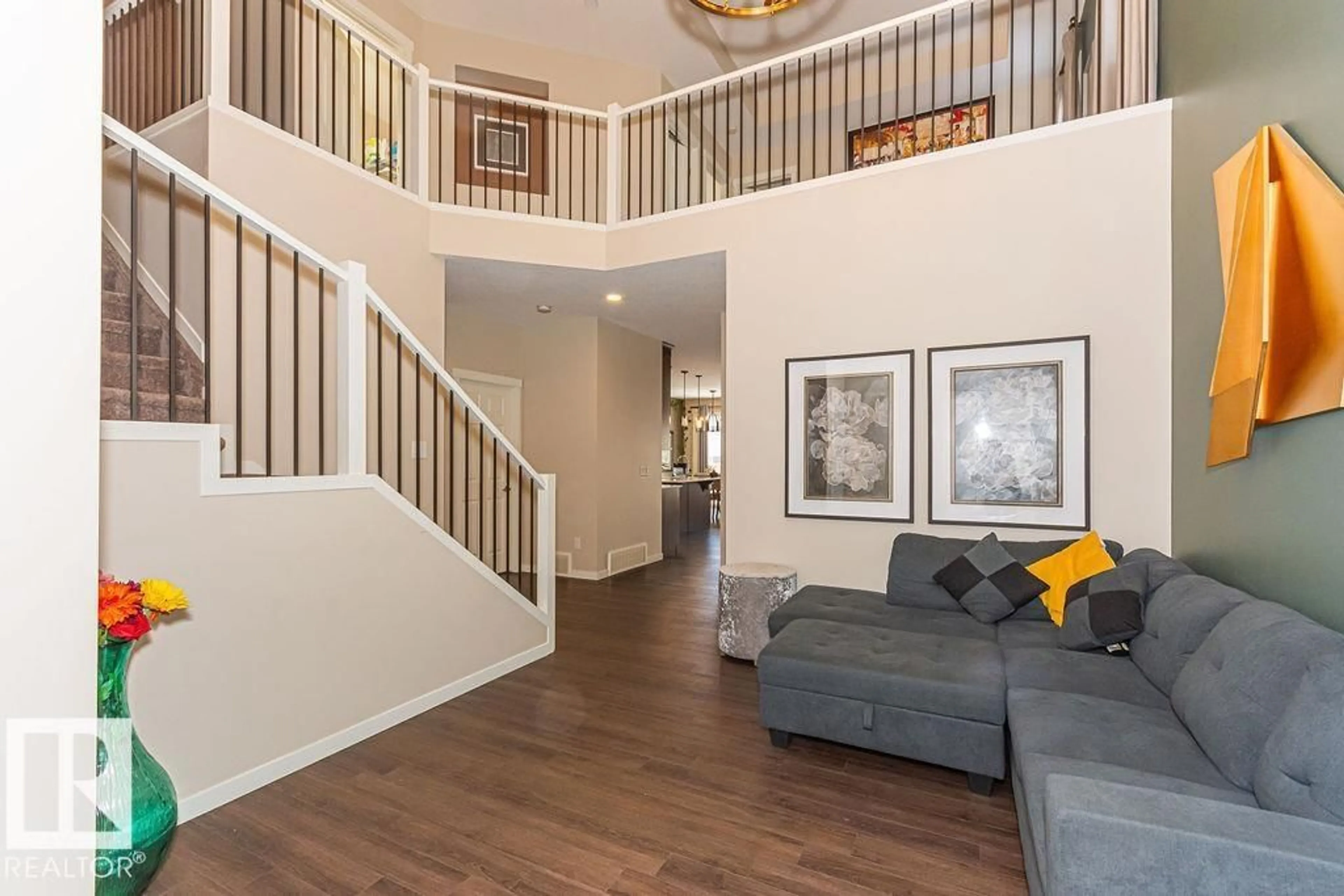 Indoor entryway for 3128 13 AV, Edmonton Alberta T6T0Z3