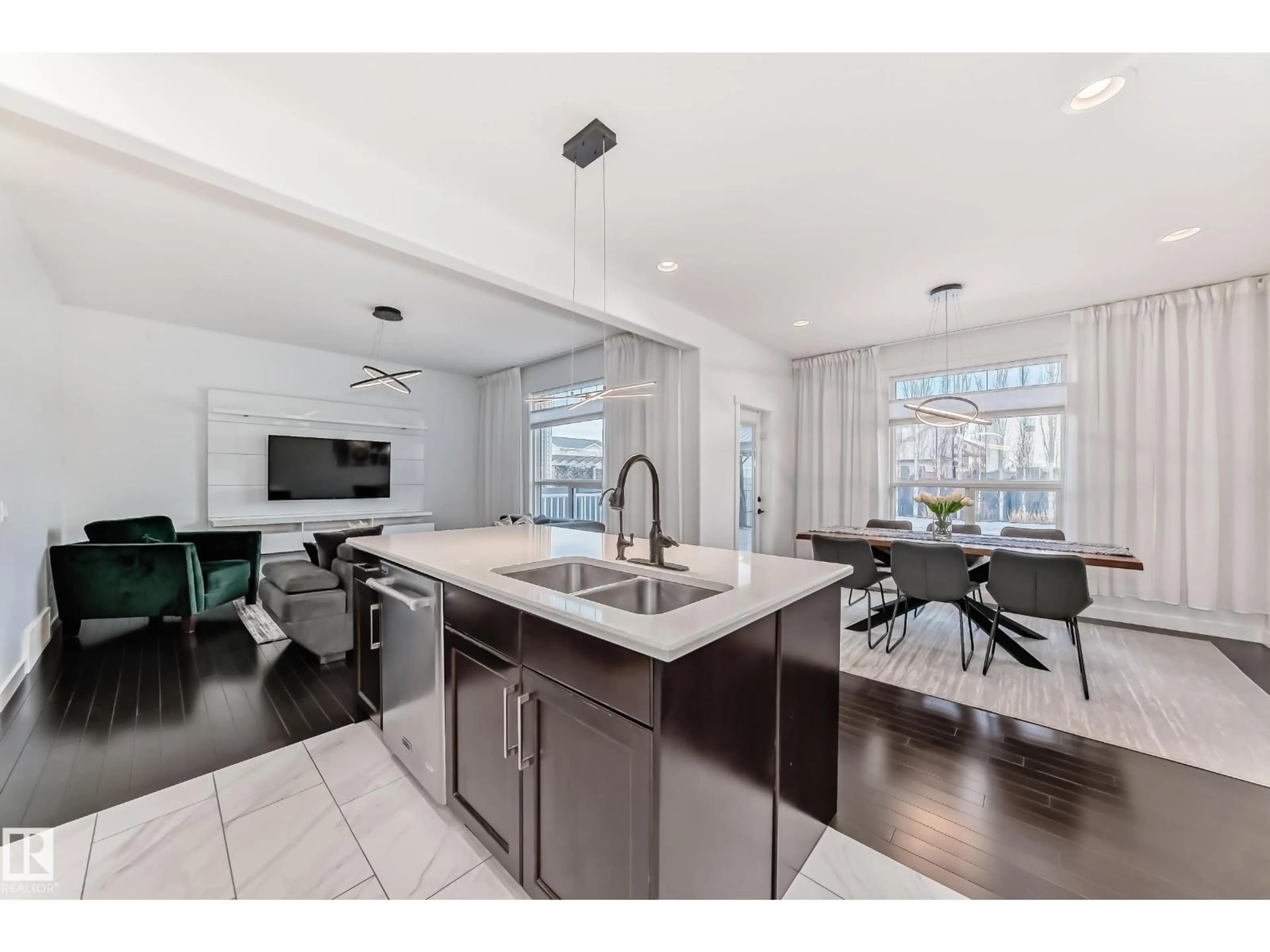 Open concept kitchen, ceramic/tile floor for NW - 7797 GETTY WD, Edmonton Alberta T5T7A9
