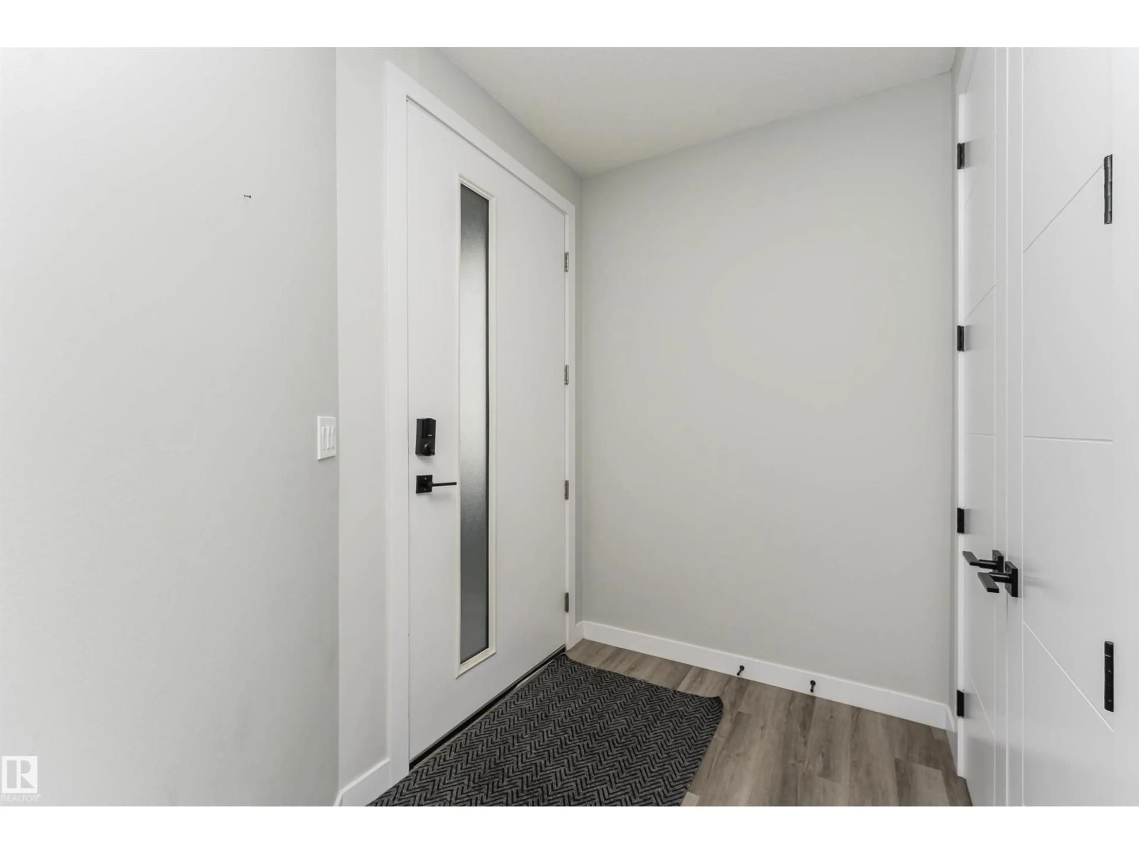 Indoor entryway for 5386 KIMBALL PL, Edmonton Alberta T6W5E5