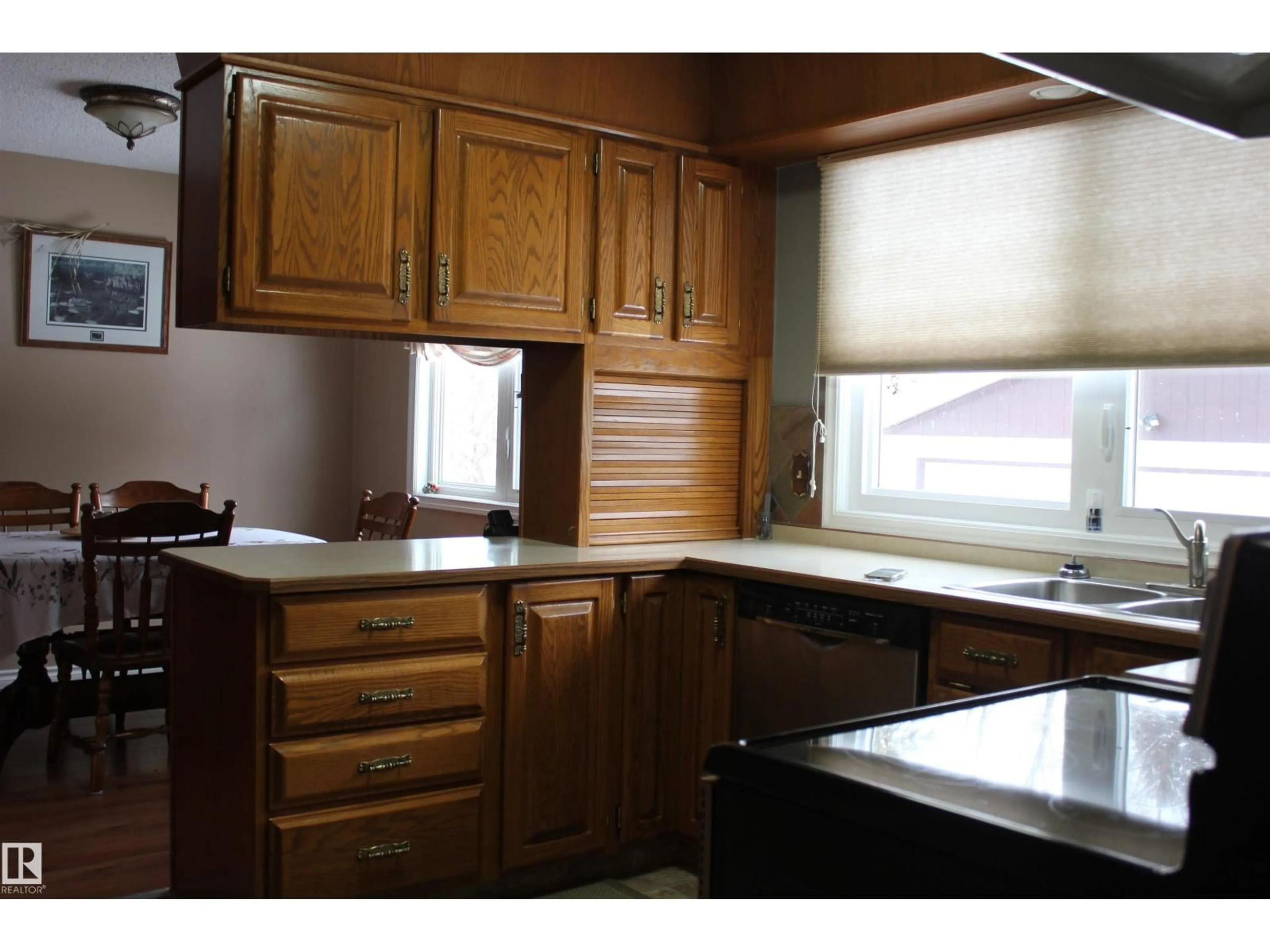 Standard kitchen, wood/laminate floor for 5314 52 ST, Elk Point Alberta T0A1A0