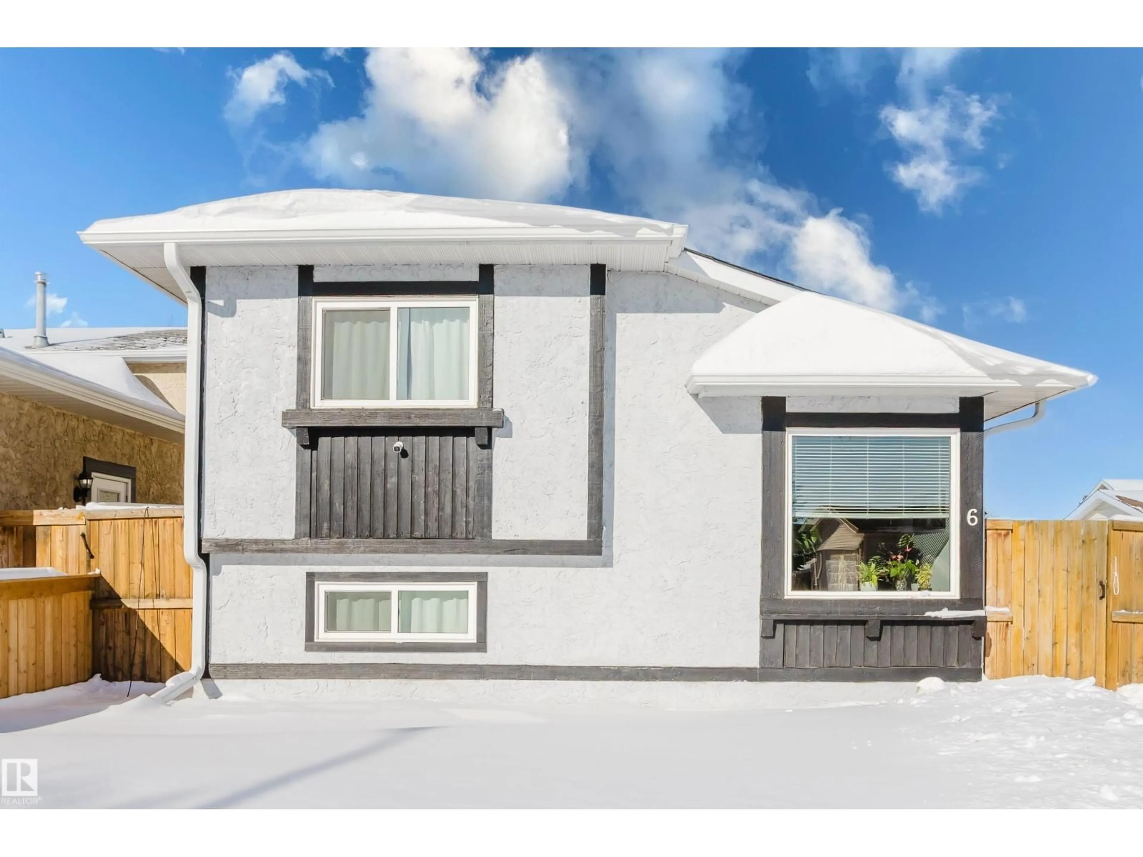 Home with vinyl exterior material, street for 6 KINISKI CR, Edmonton Alberta T6L5A9