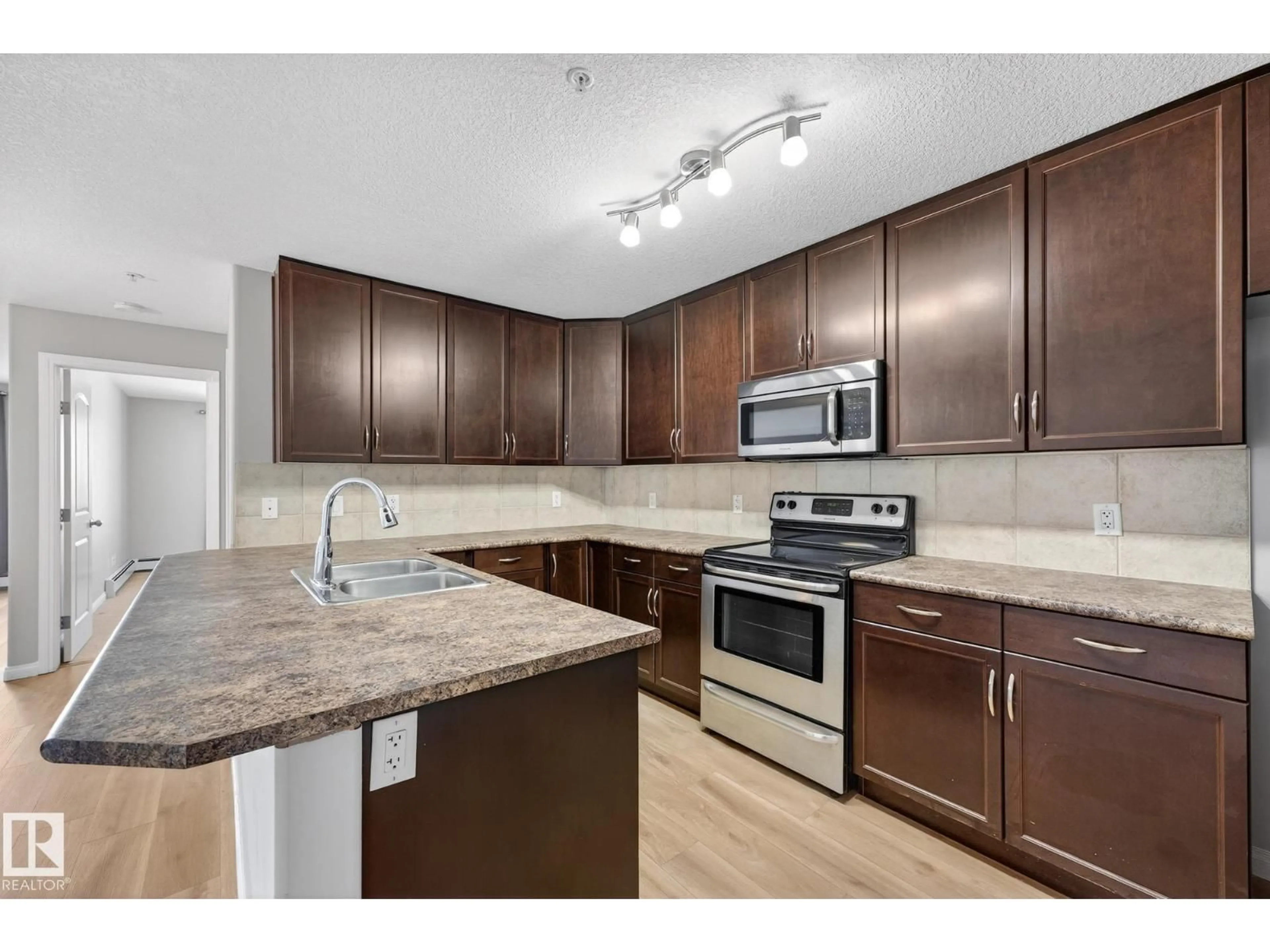 Standard kitchen, unknown for 319 - 1204 156 ST, Edmonton Alberta T6R0R6