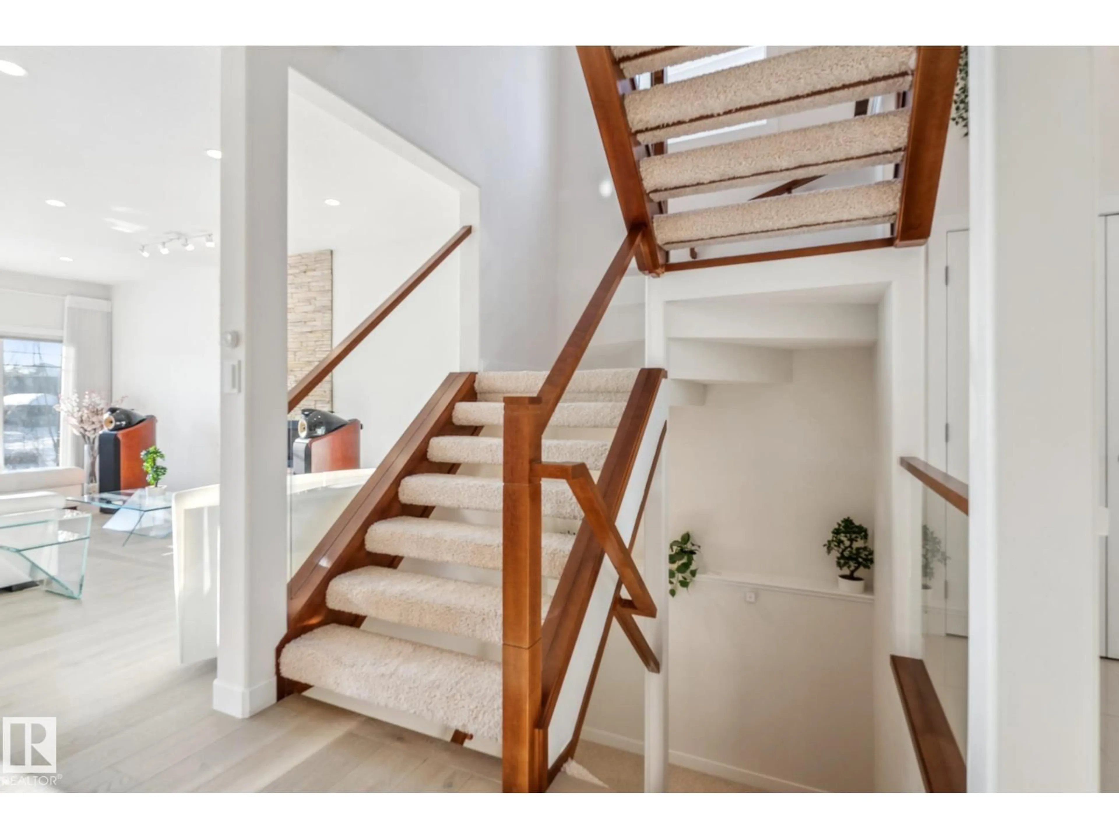 Stairs for SW - 3811 KIDD BAY BA, Edmonton Alberta T6W2R3