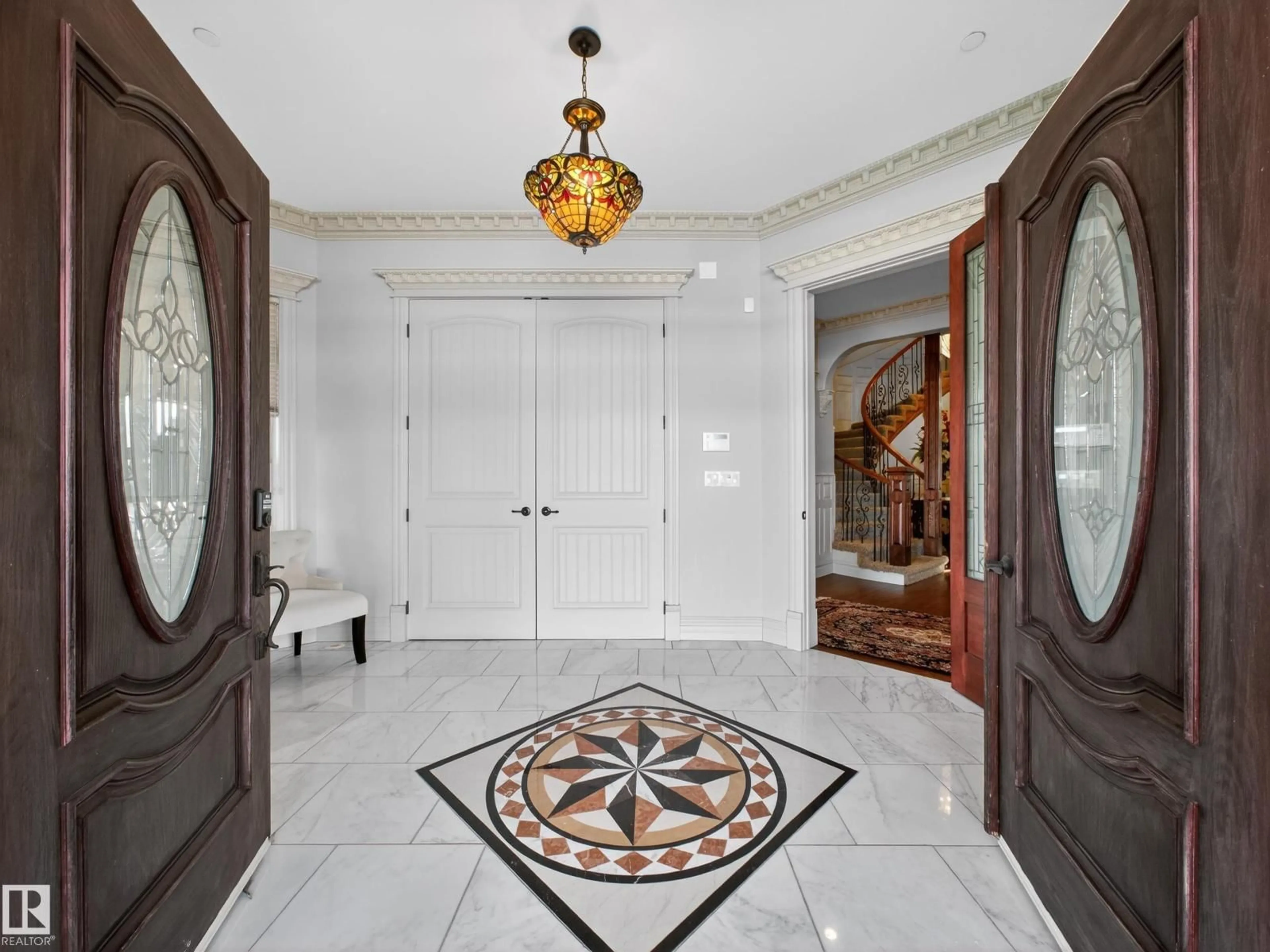 Indoor foyer for 37 - 26328 TWP ROAD 532 A, Rural Parkland County Alberta T7X4M1