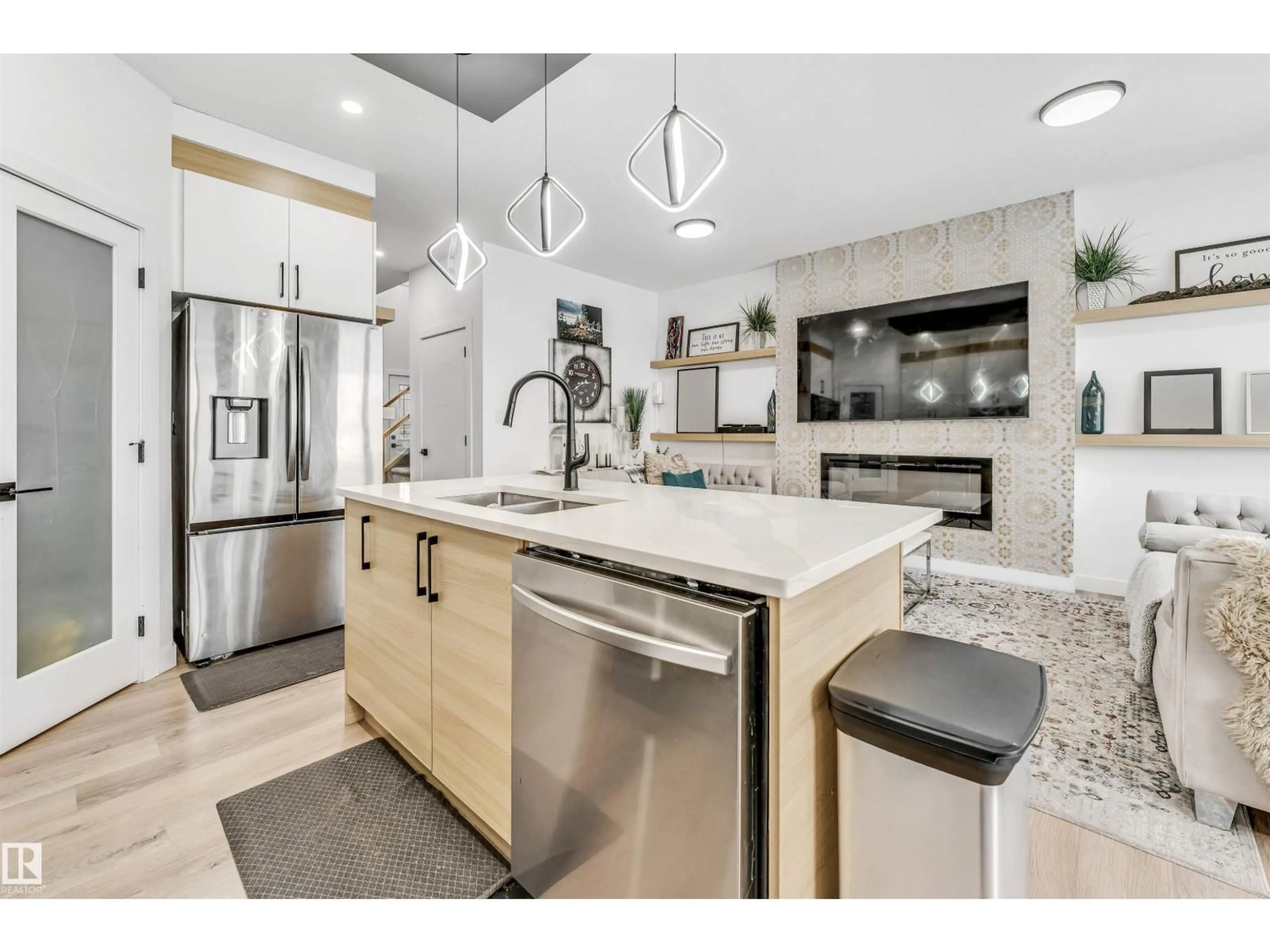 Open concept kitchen, ceramic/tile floor for 3807 40 AV, Beaumont Alberta T4X3B5