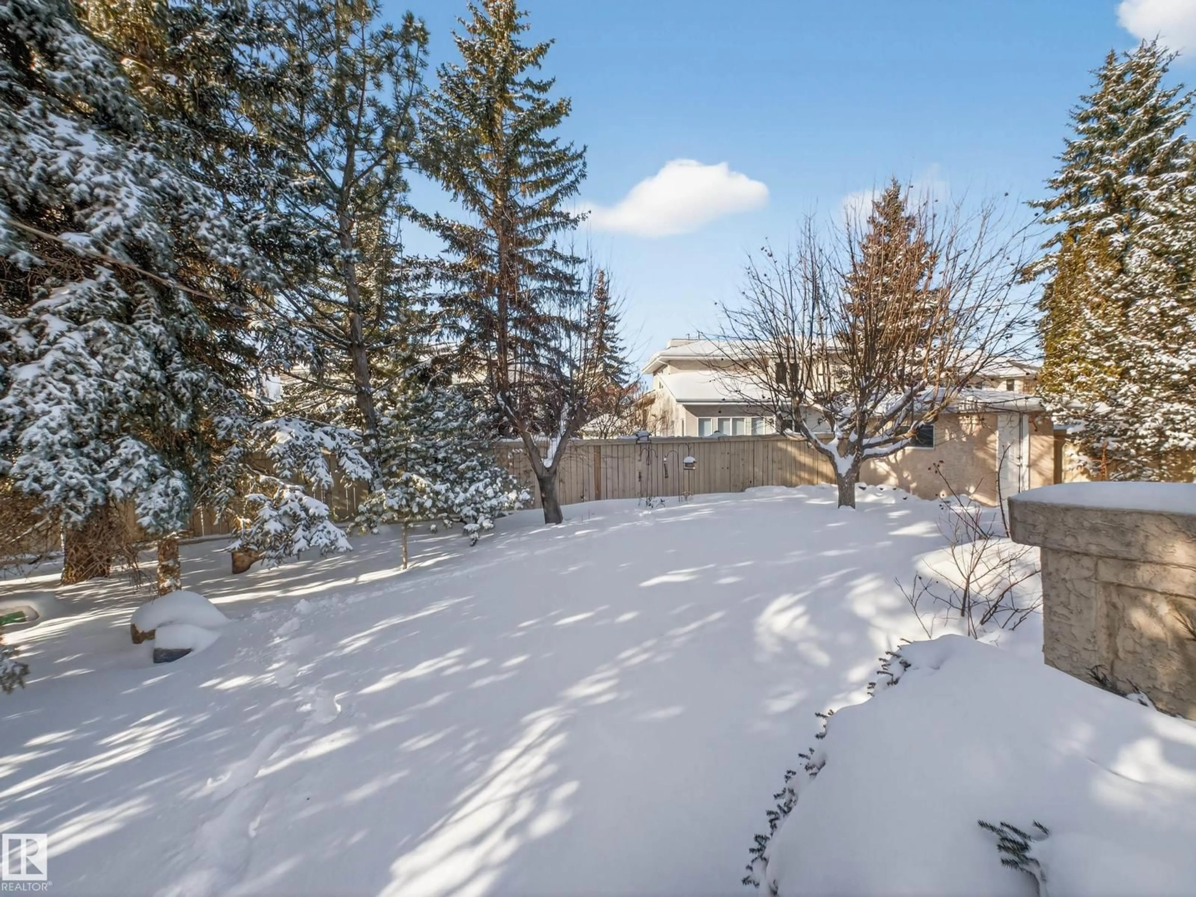 A pic from outside/outdoor area/front of a property/back of a property/a pic from drone, unknown for 403 TWIN BROOKS CR, Edmonton Alberta T6K0J4