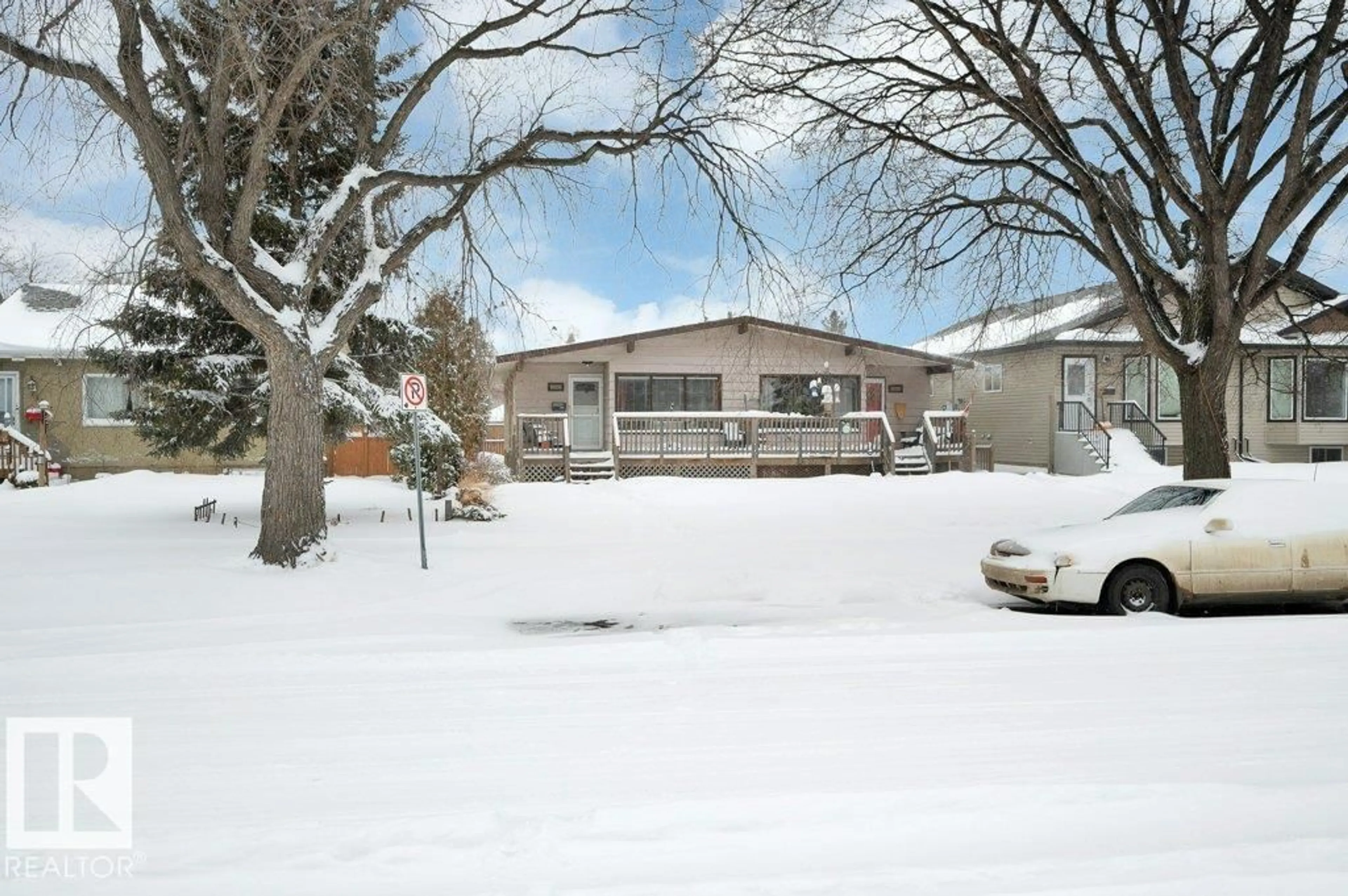 Unknown for NW - 12045 106 ST, Edmonton Alberta T5G2R5