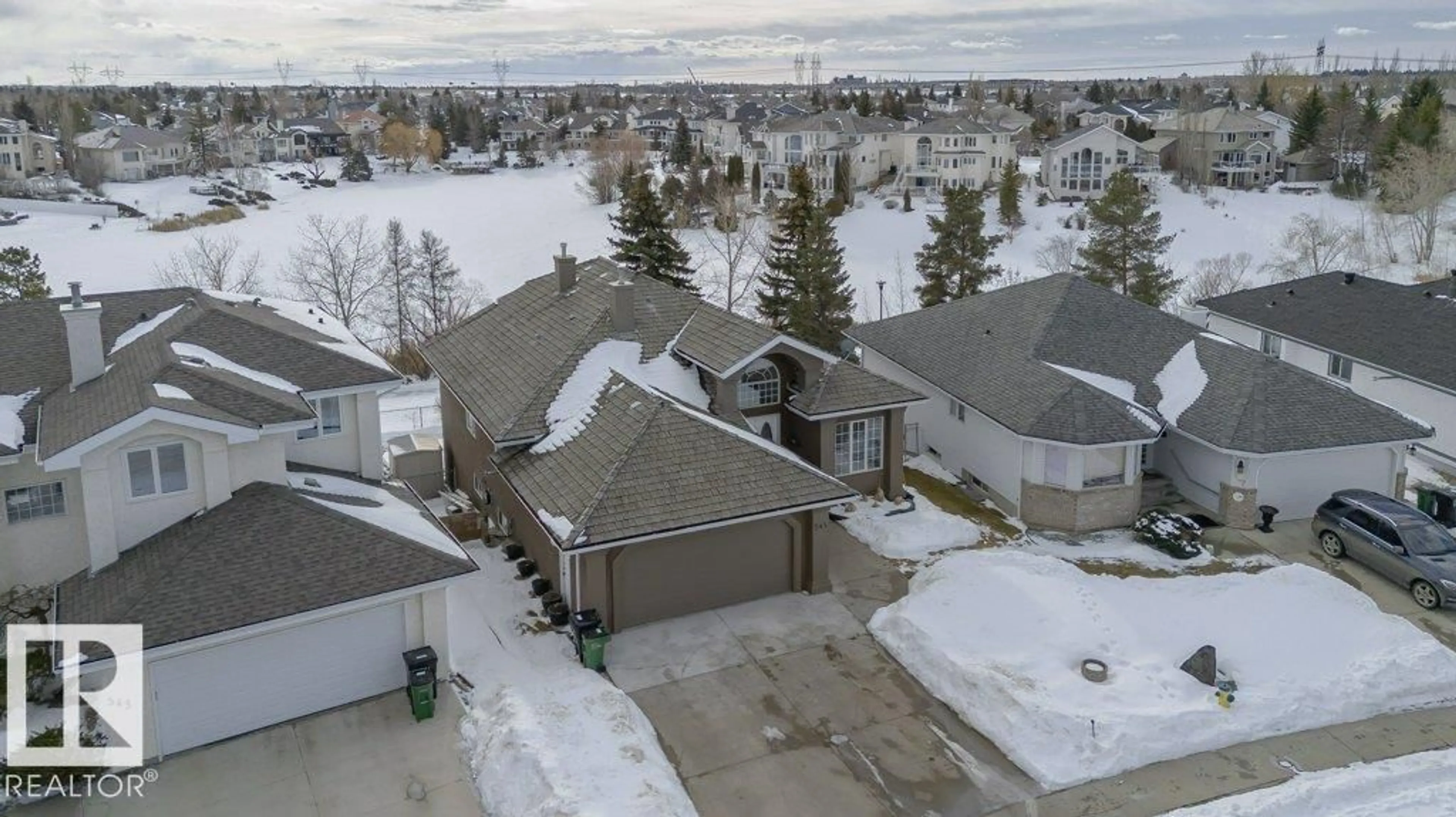 A pic from outside/outdoor area/front of a property/back of a property/a pic from drone, unknown for 545 TWIN BROOKS BAY BA, Edmonton Alberta T6J6X3