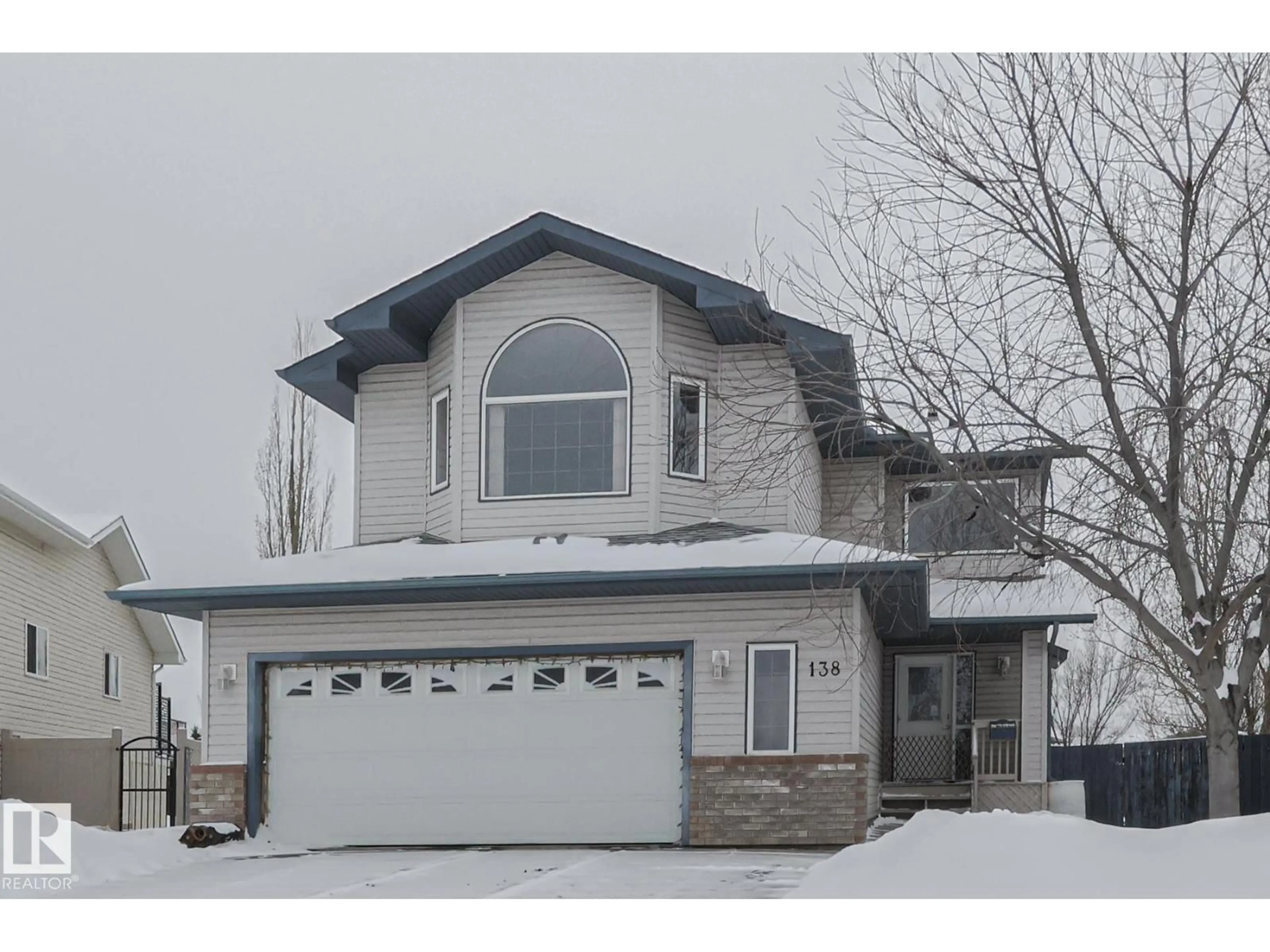 Home with vinyl exterior material, street for 138 CHANCERY WY, Sherwood Park Alberta T8H1Z4