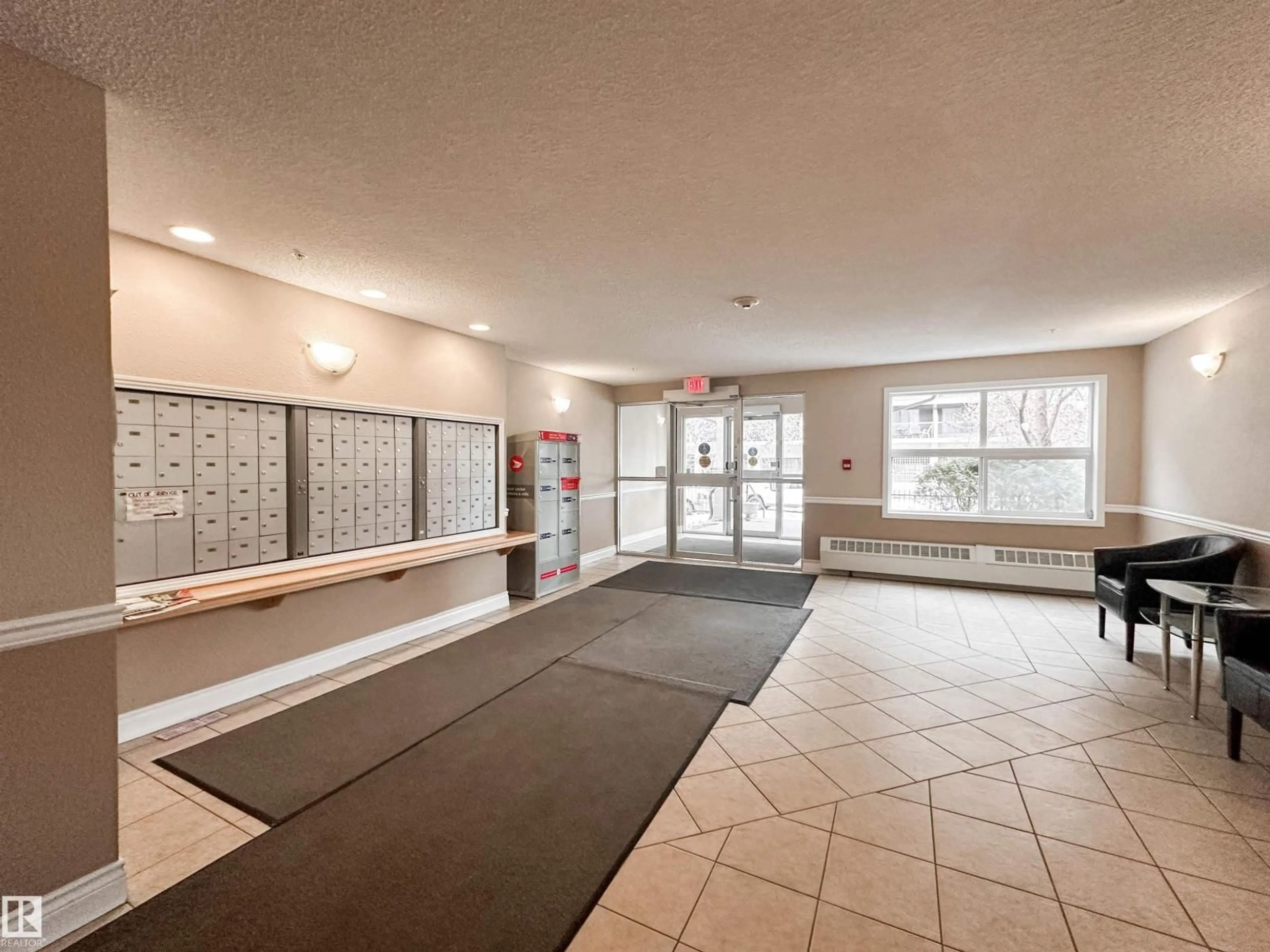 Indoor foyer for #320 - 12838 65 ST, Edmonton Alberta T5A5H3