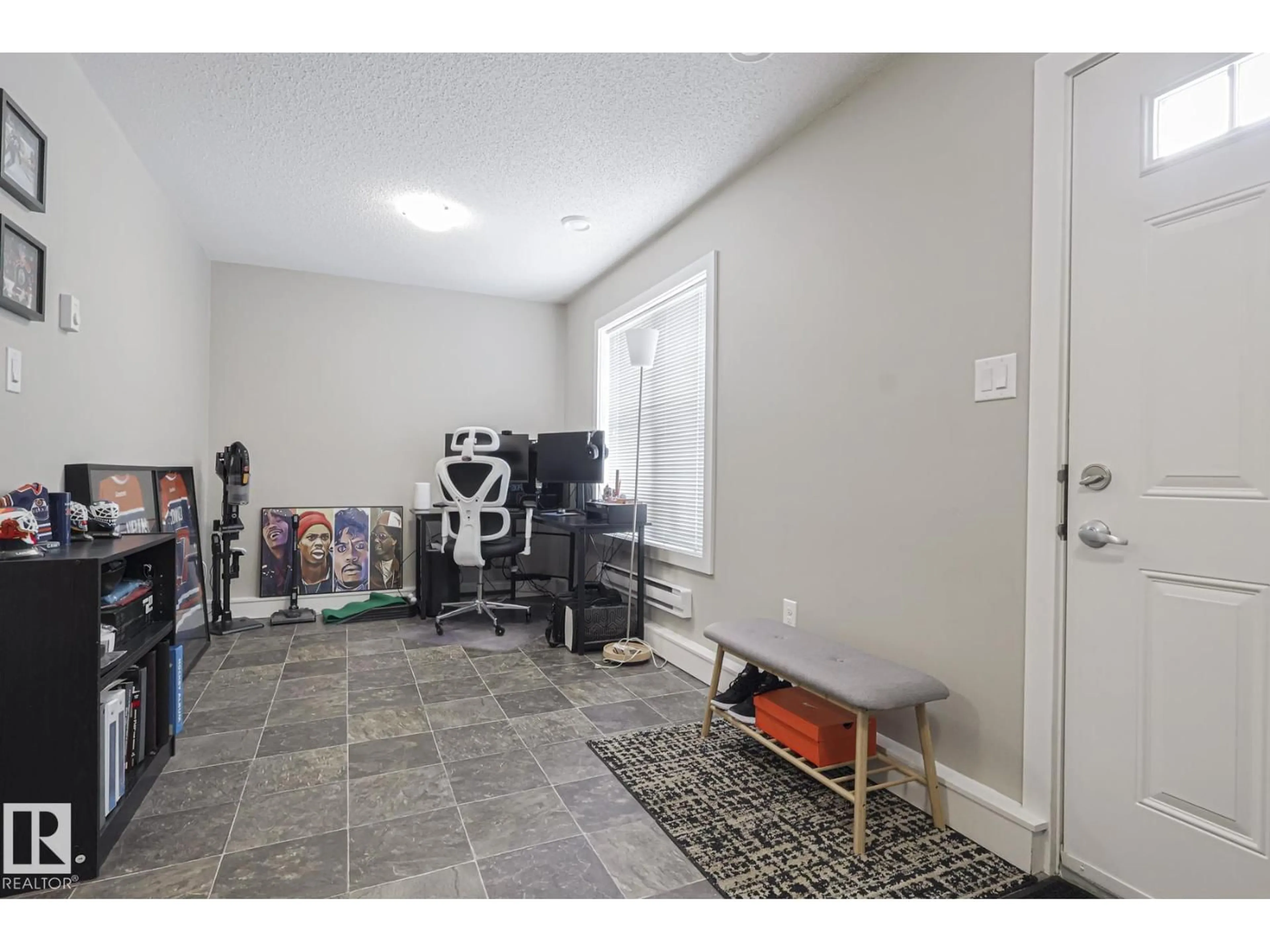 Indoor entryway for #103 - 2803 JAMES MOWATT TR, Edmonton Alberta T6W2P5