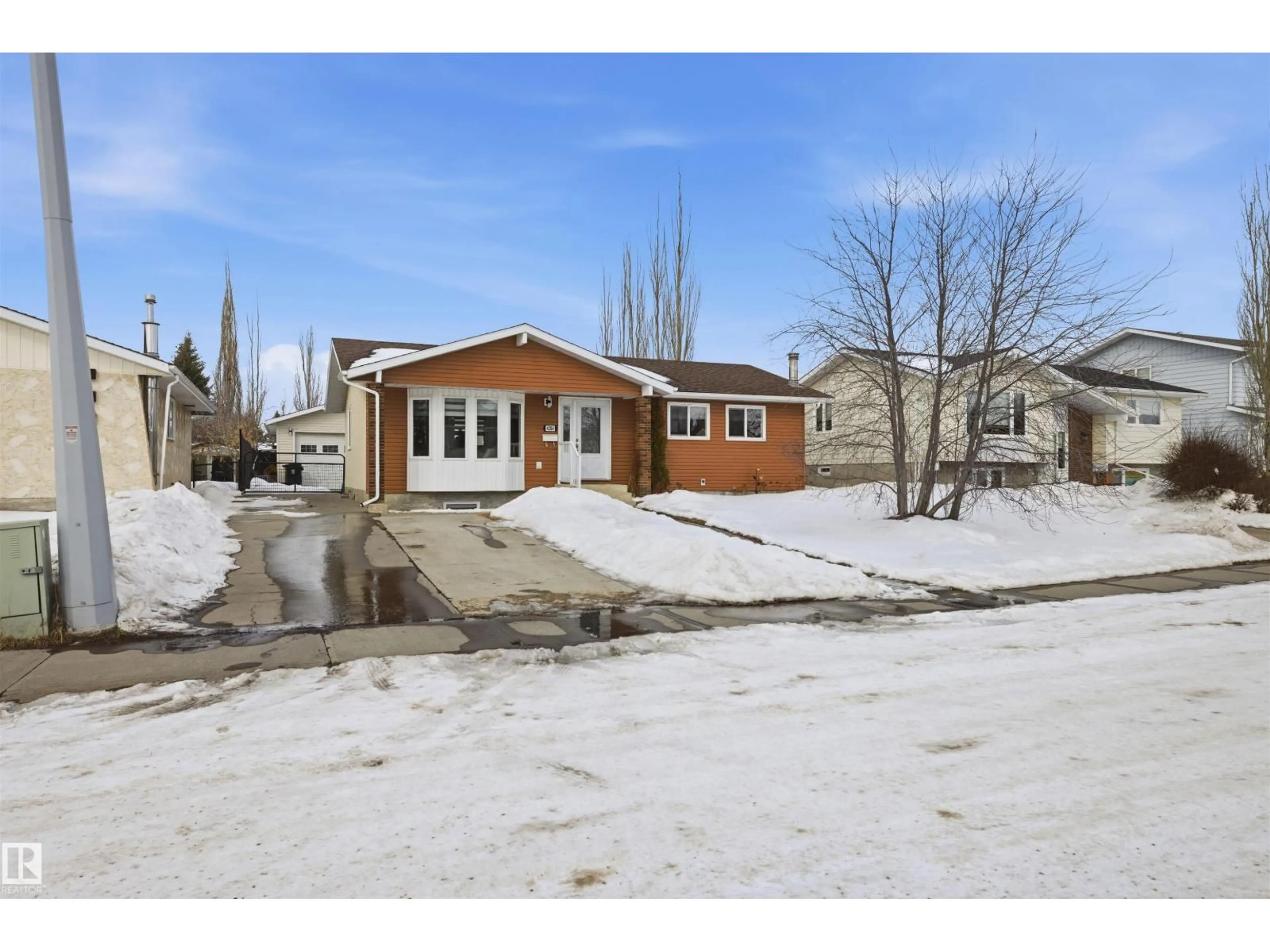 A pic from outside/outdoor area/front of a property/back of a property/a pic from drone, street for 4204 41B ST, Leduc Alberta T9E4S5