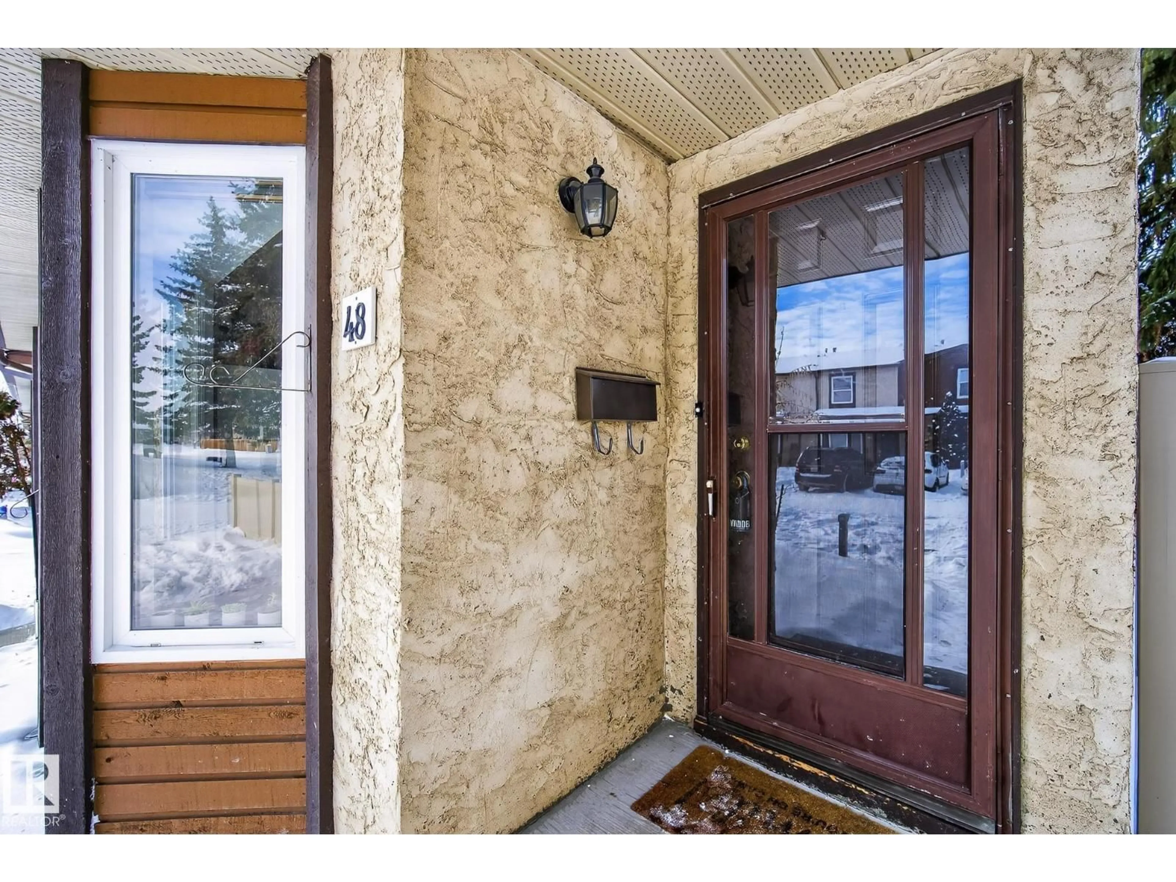 Indoor entryway for #48 - 10205 158 AV NW, Edmonton Alberta T5X5E5