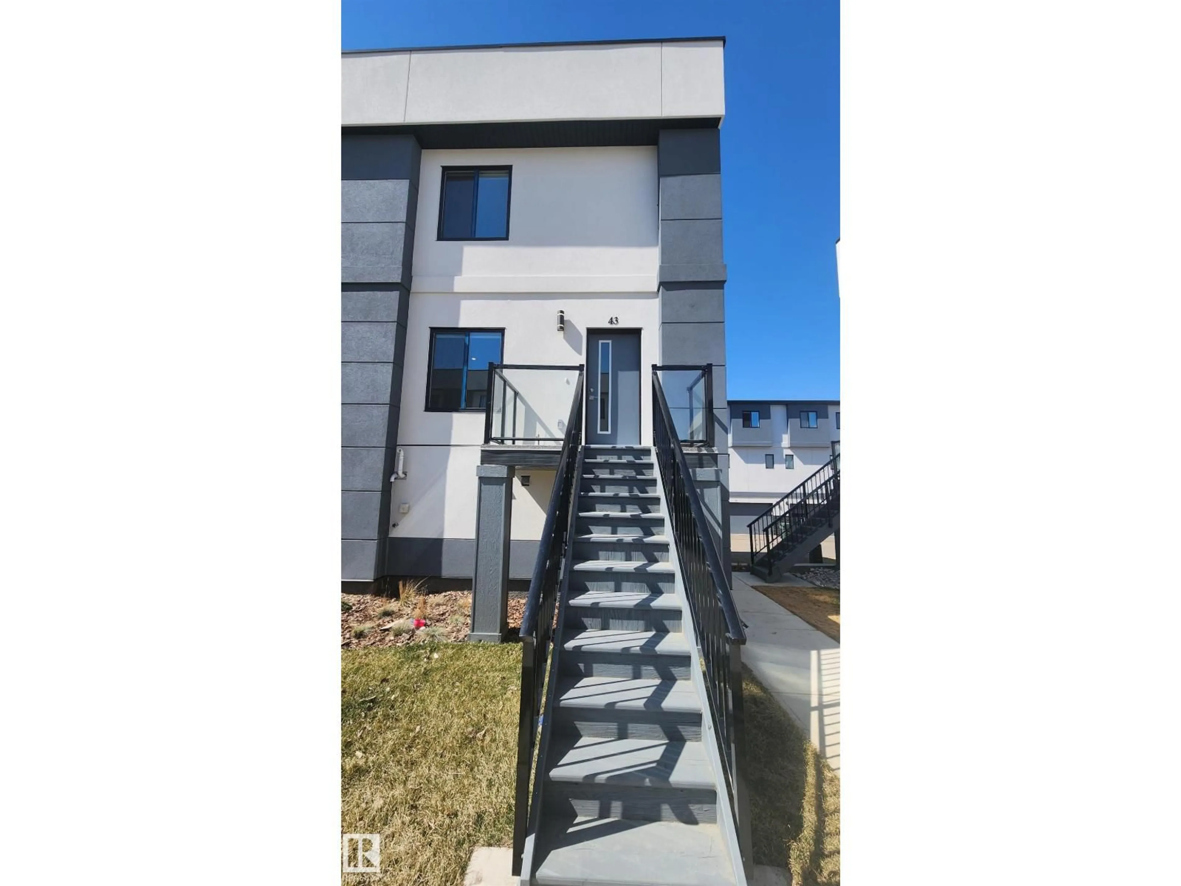 Stairs for 10 - 43 SALISBURY WY, Sherwood Park Alberta T8B0B1