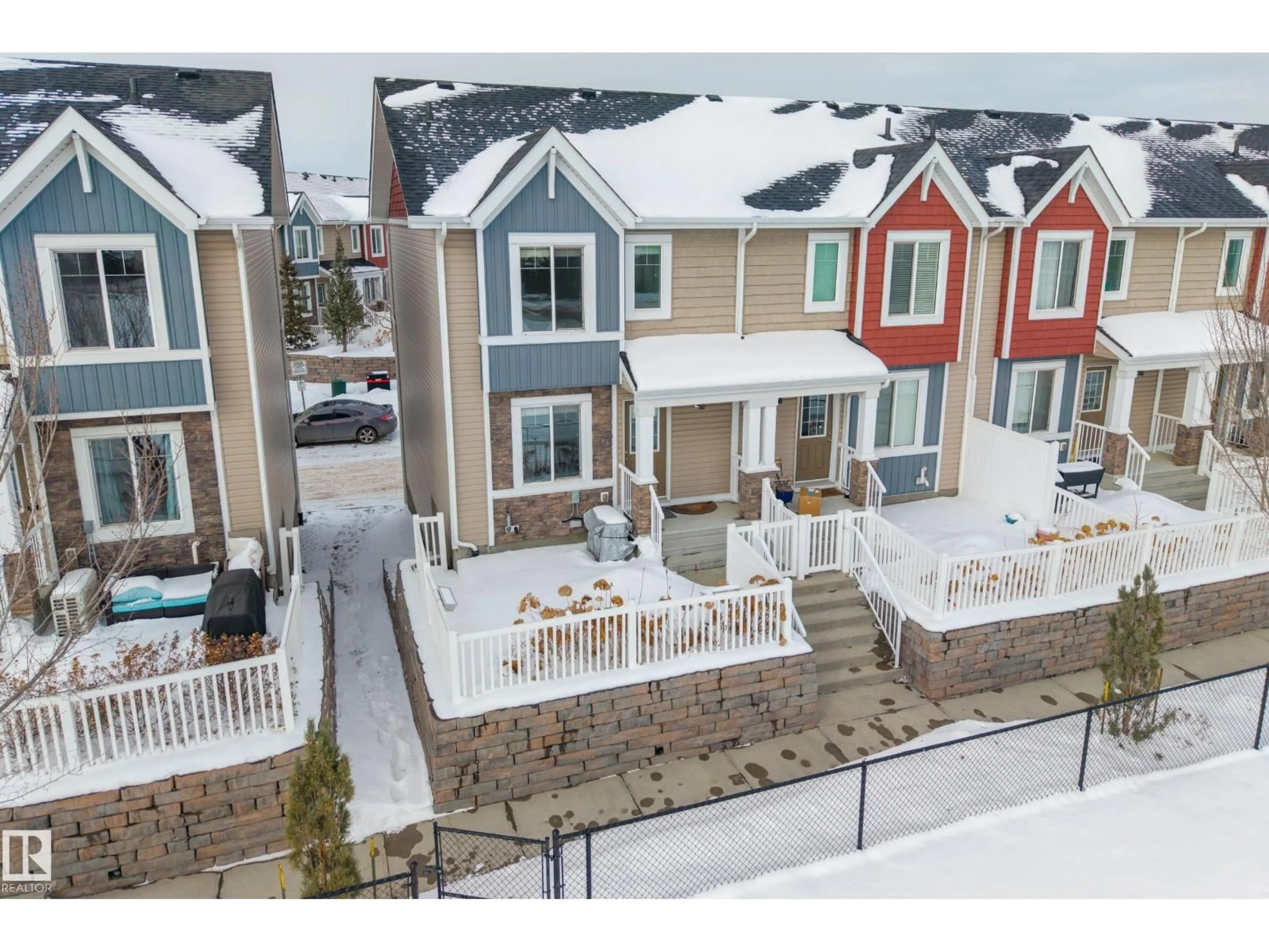 A pic from outside/outdoor area/front of a property/back of a property/a pic from drone, street for #5 - 1508 105 ST NW, Edmonton Alberta T6J5R8