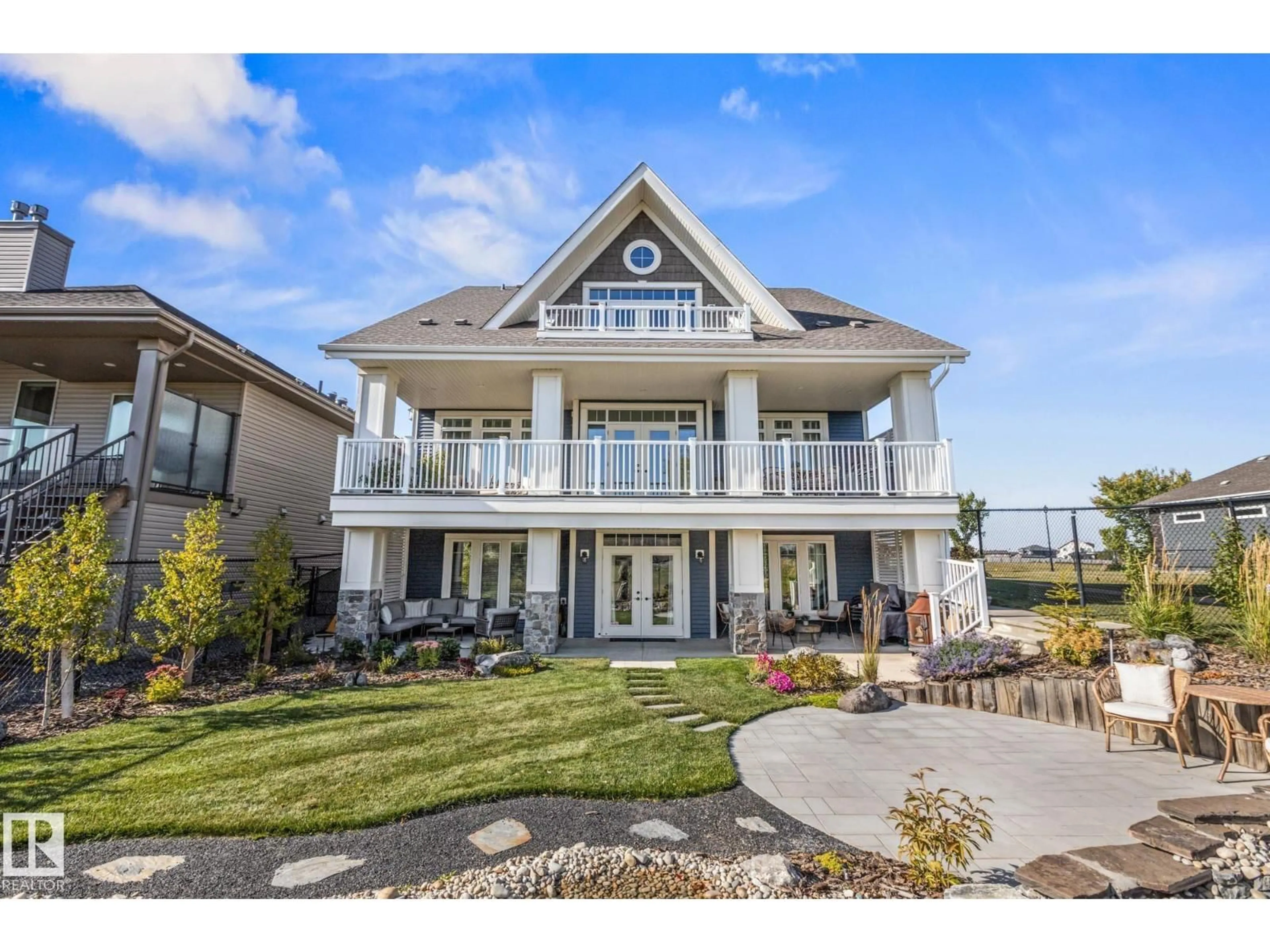 Home with vinyl exterior material, unknown for 1020 GENESIS LAKE BV, Stony Plain Alberta T7Z0G3