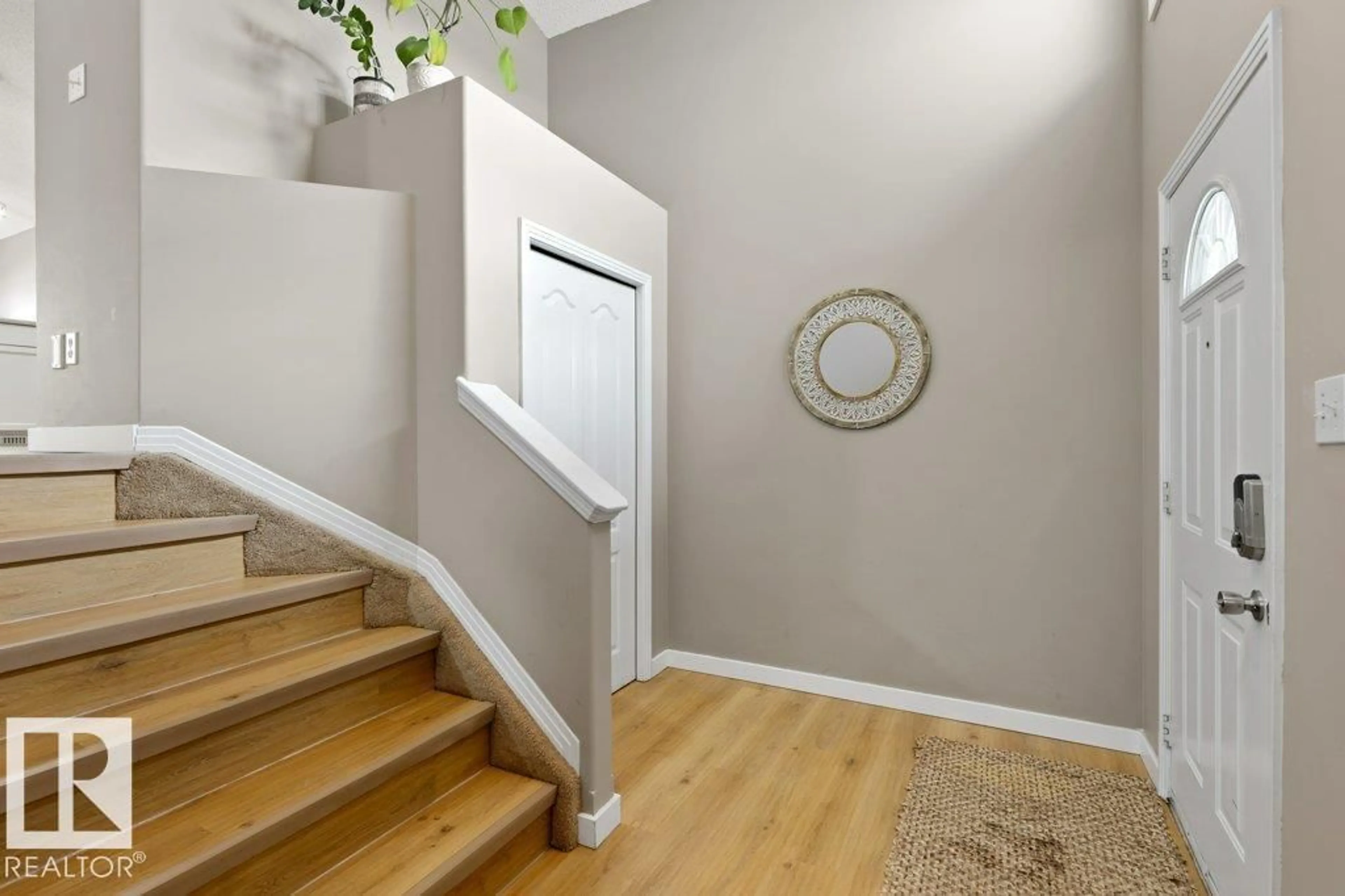 Indoor entryway for 10804 183 AV, Edmonton Alberta T5X6E1