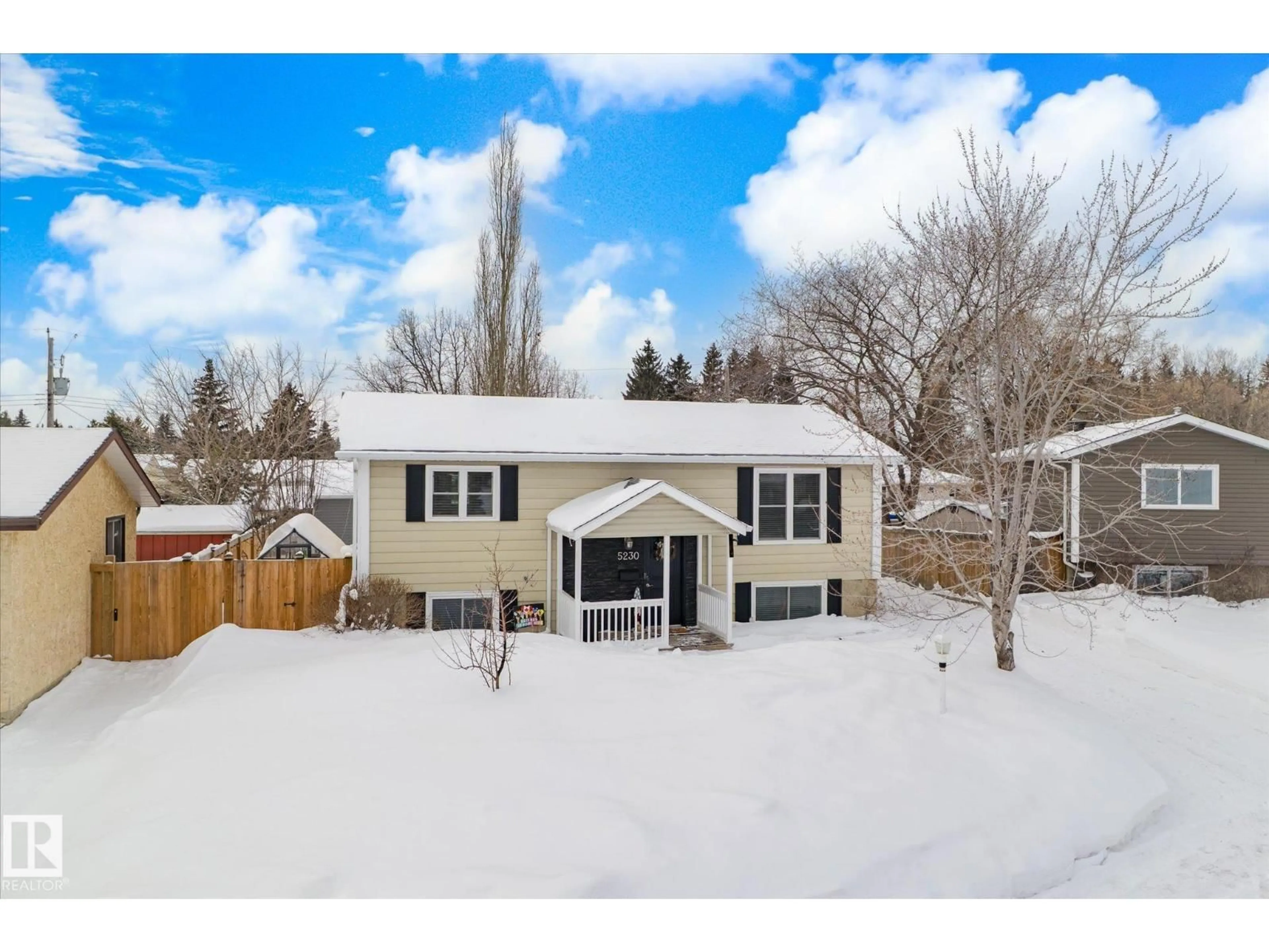 A pic from outside/outdoor area/front of a property/back of a property/a pic from drone, street for 5230 46 ST, Bon Accord Alberta T0A0K0