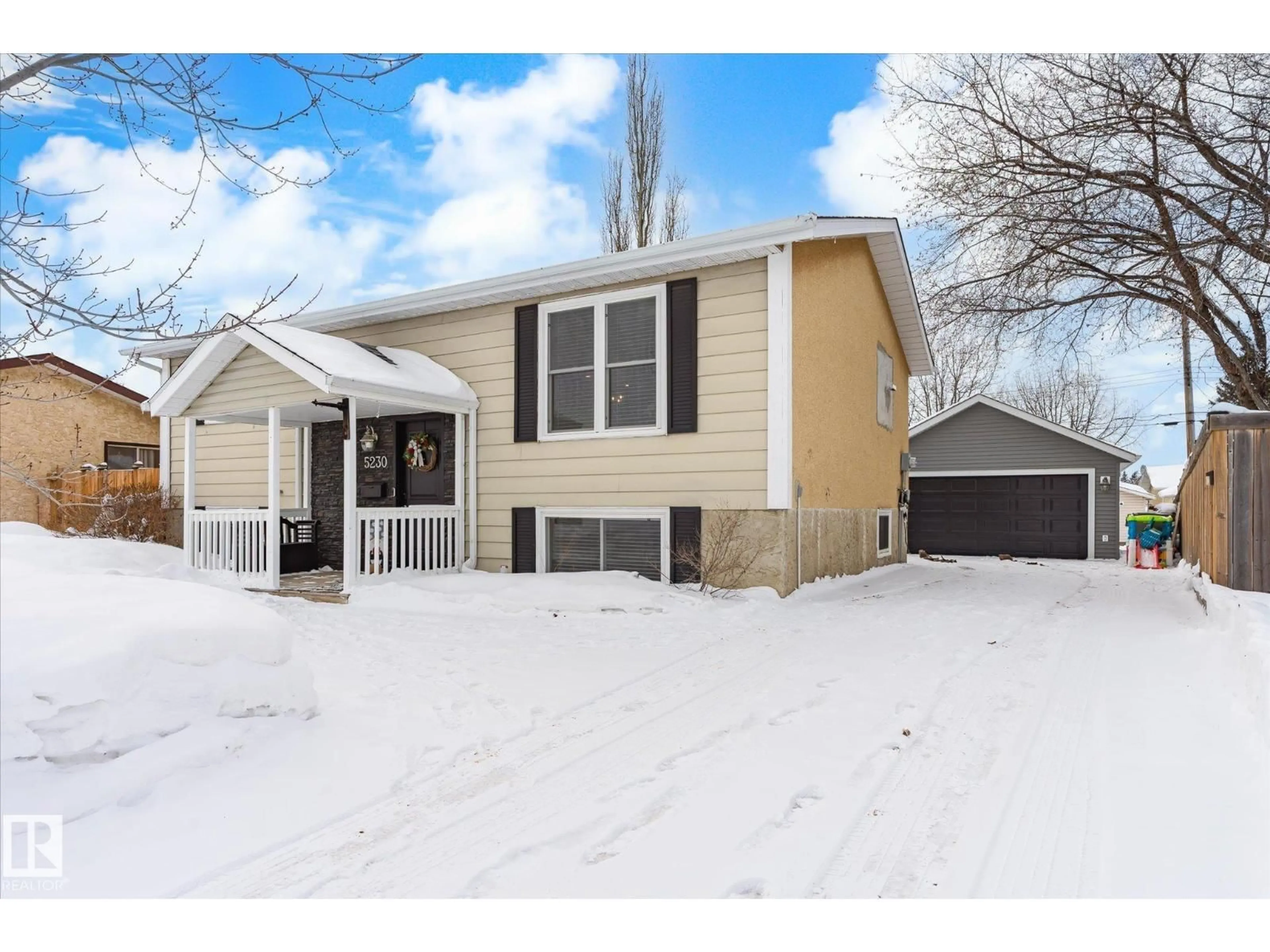 Home with vinyl exterior material, street for 5230 46 ST, Bon Accord Alberta T0A0K0