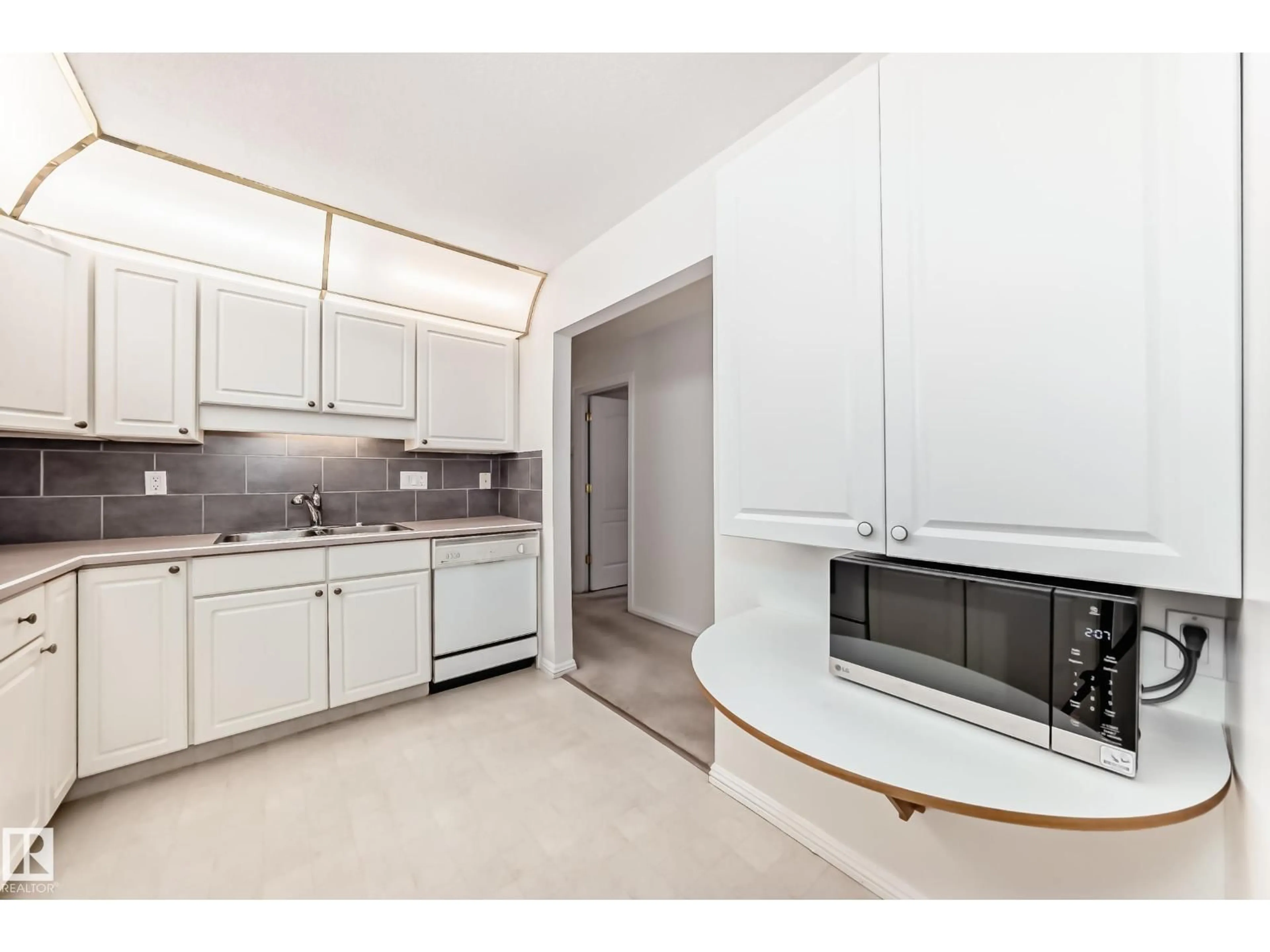 Standard kitchen, unknown for 6220 - 118 FULTON RD, Edmonton Alberta T6A3T4