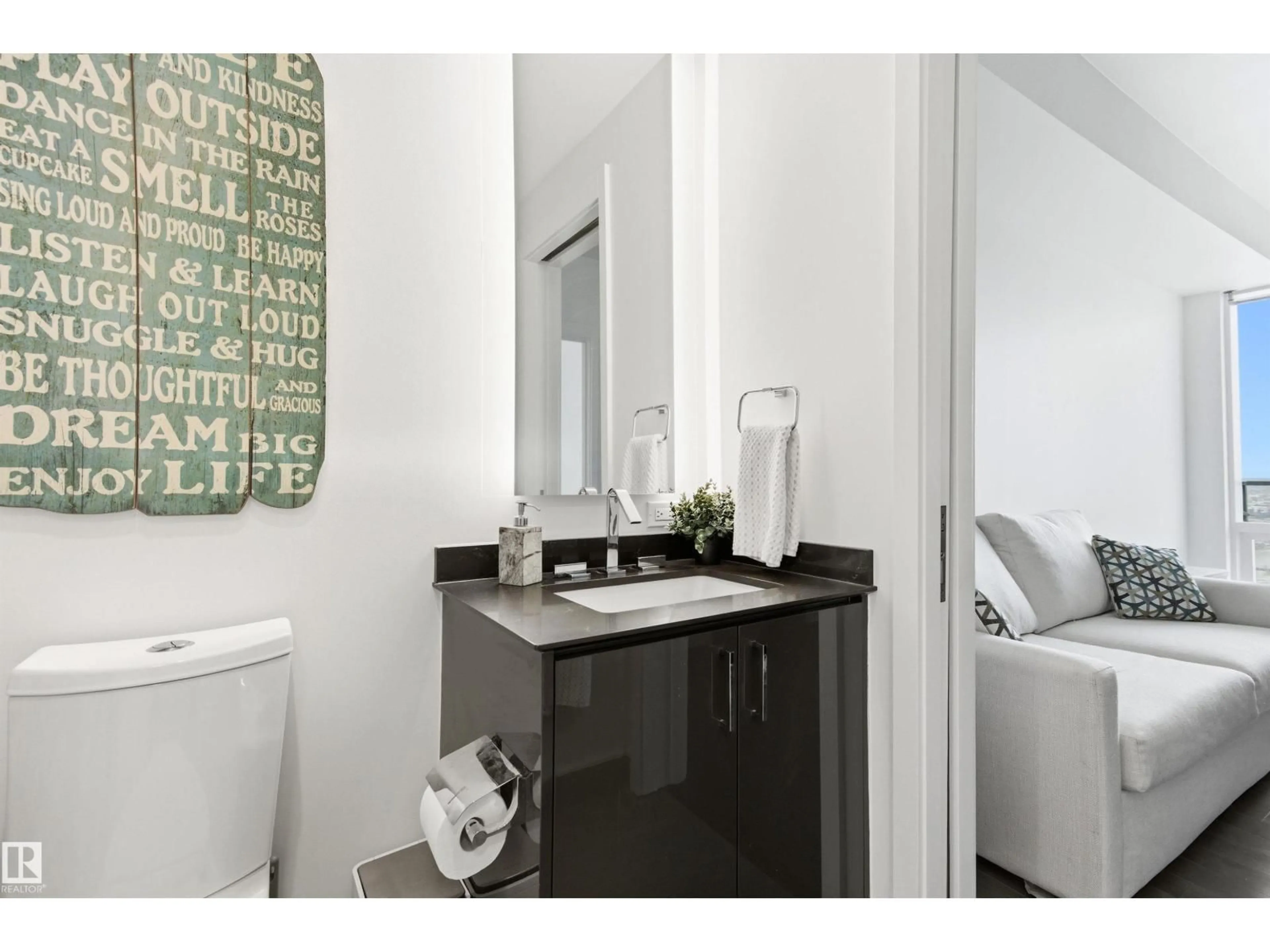 Standard bathroom, ceramic/tile floor for 10360 - 2603 102 ST NW, Edmonton Alberta T5J0K9