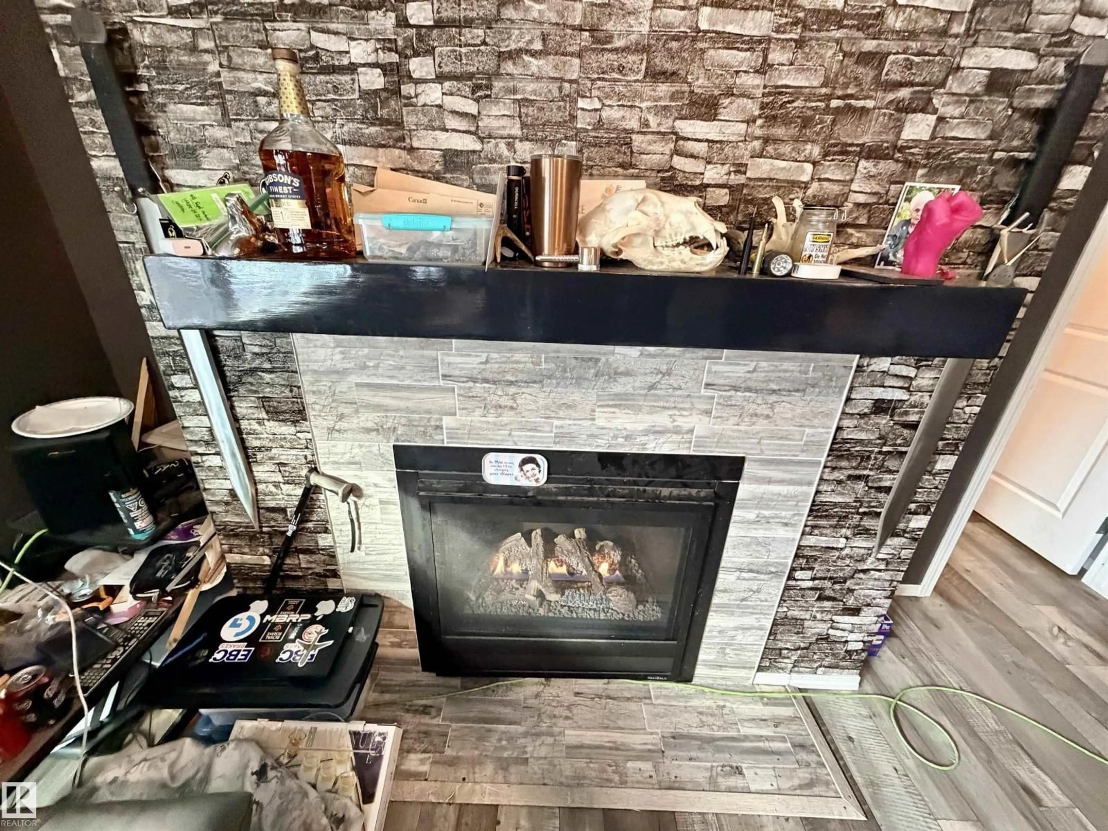 Home theater for 54002 RR 105, Rural Two Hills County Alberta T0B4K0