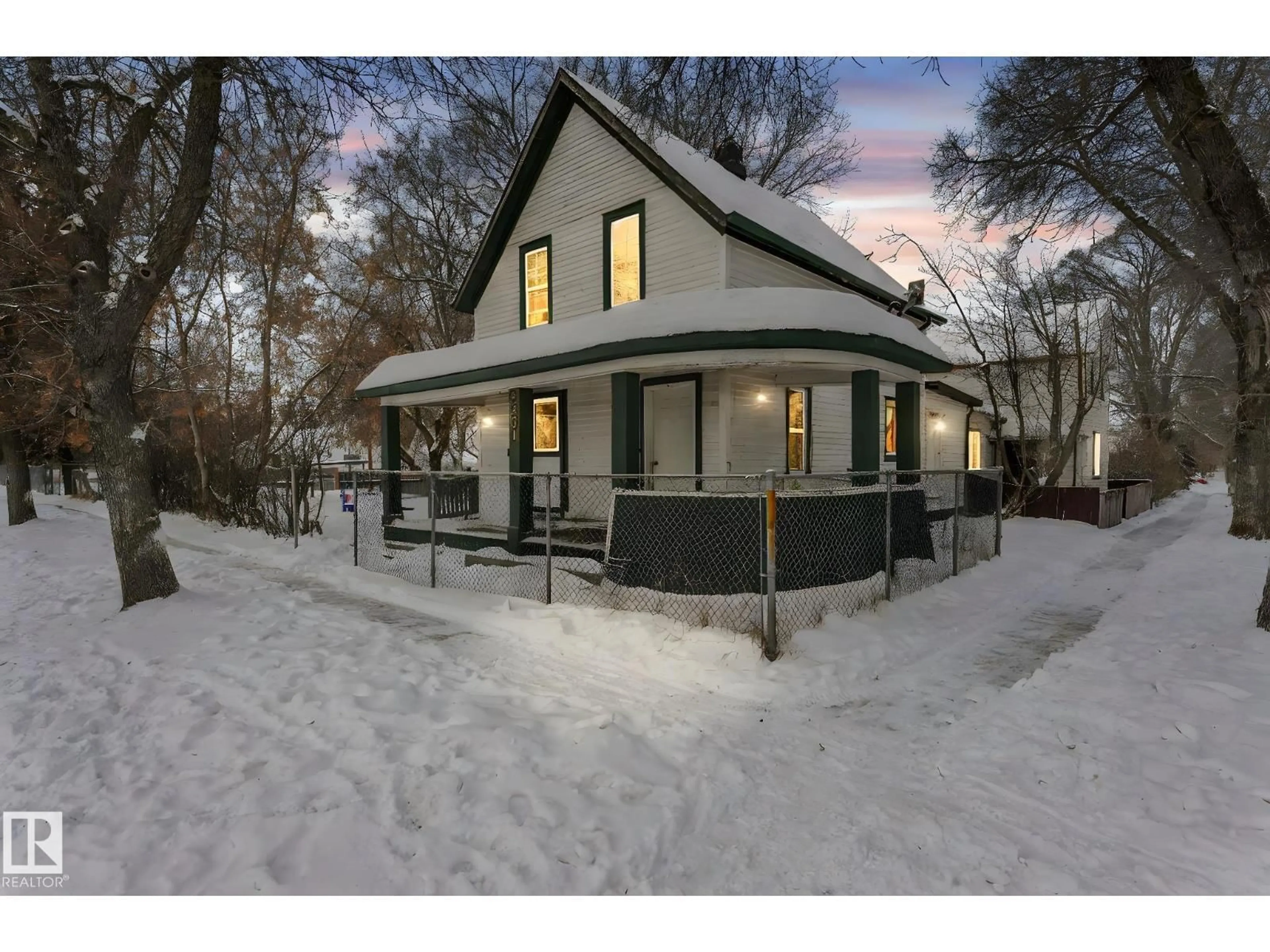 Unknown for 5201 48 AV, Wetaskiwin Alberta T9A0N2