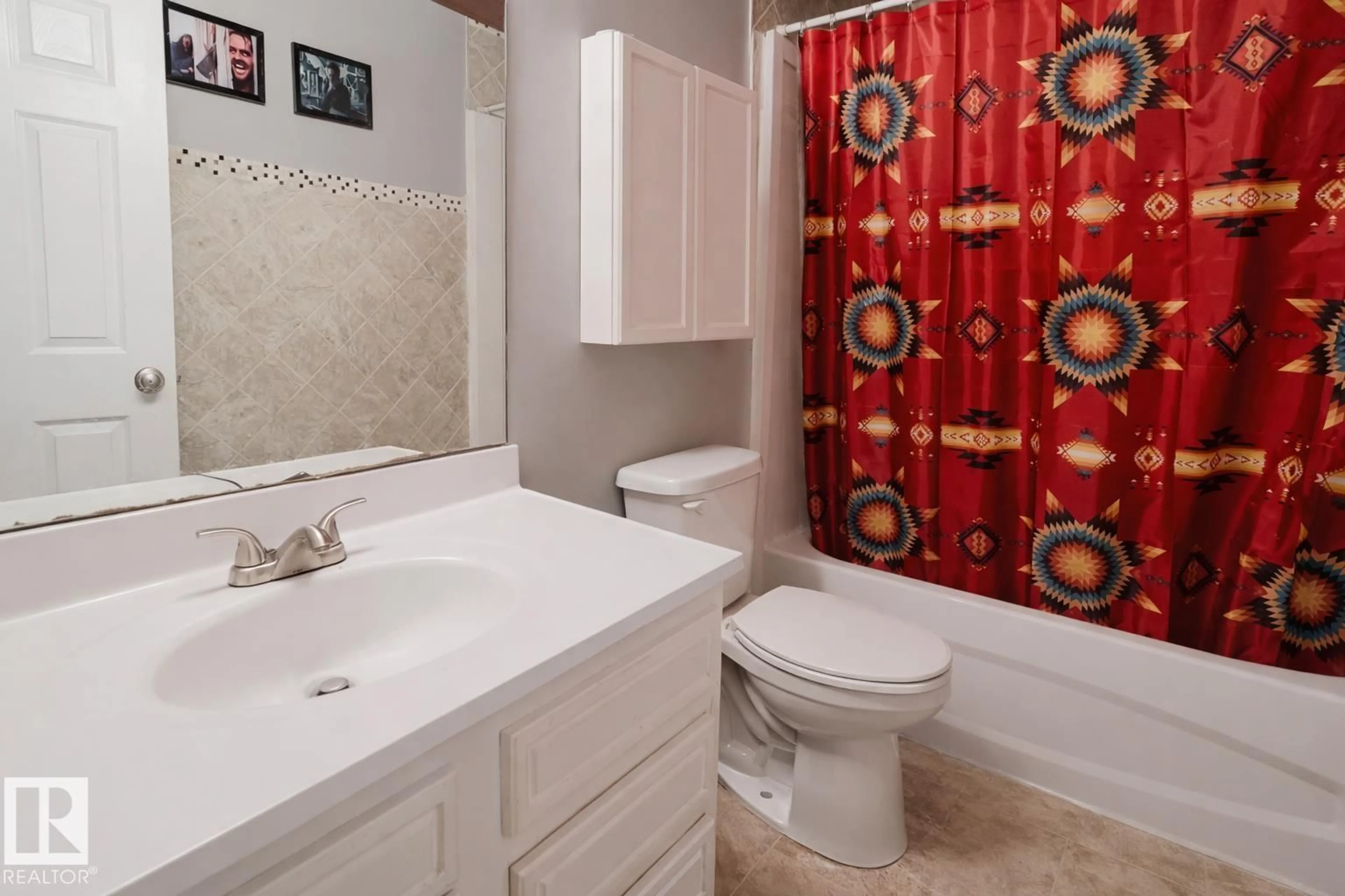 Standard bathroom, unknown for 5829 52 ST, Wetaskiwin Alberta T9A2W5